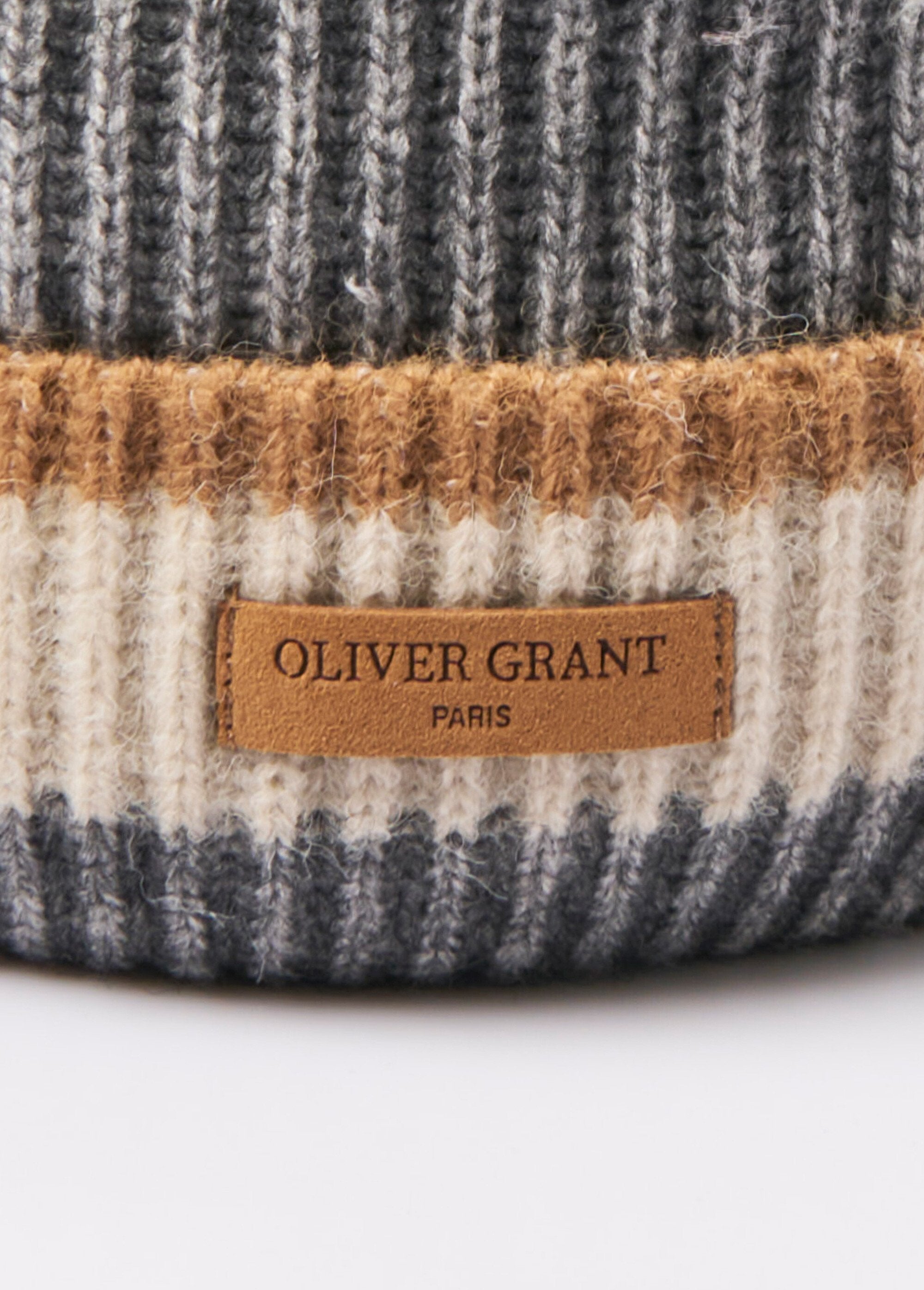 Gorro_de_punto_cálido_con_interior_de_forro_polar._Gris_DE2_slim