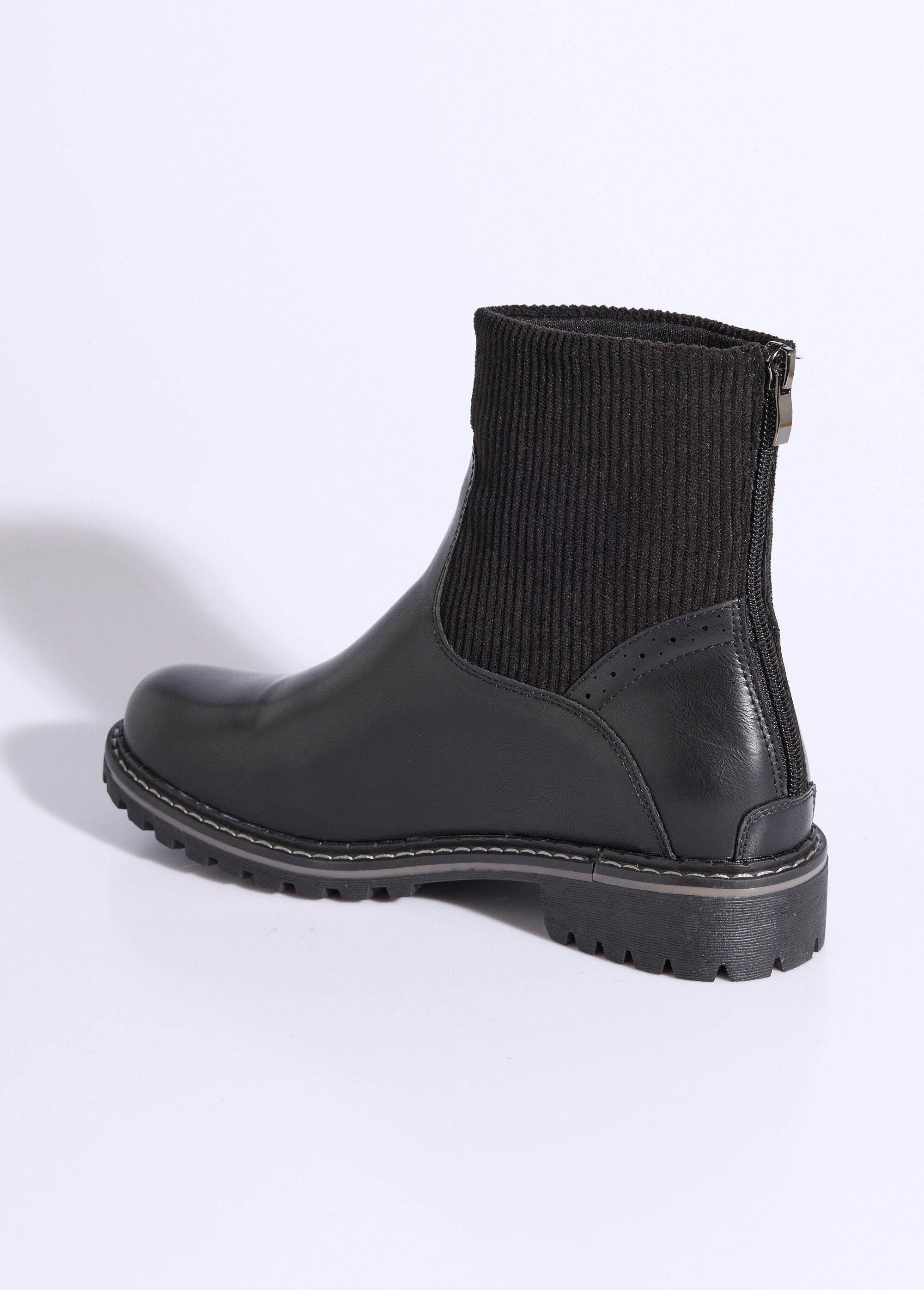 Botas_Camargue_con_inserción_de_terciopelo_Negro_DO1_slim