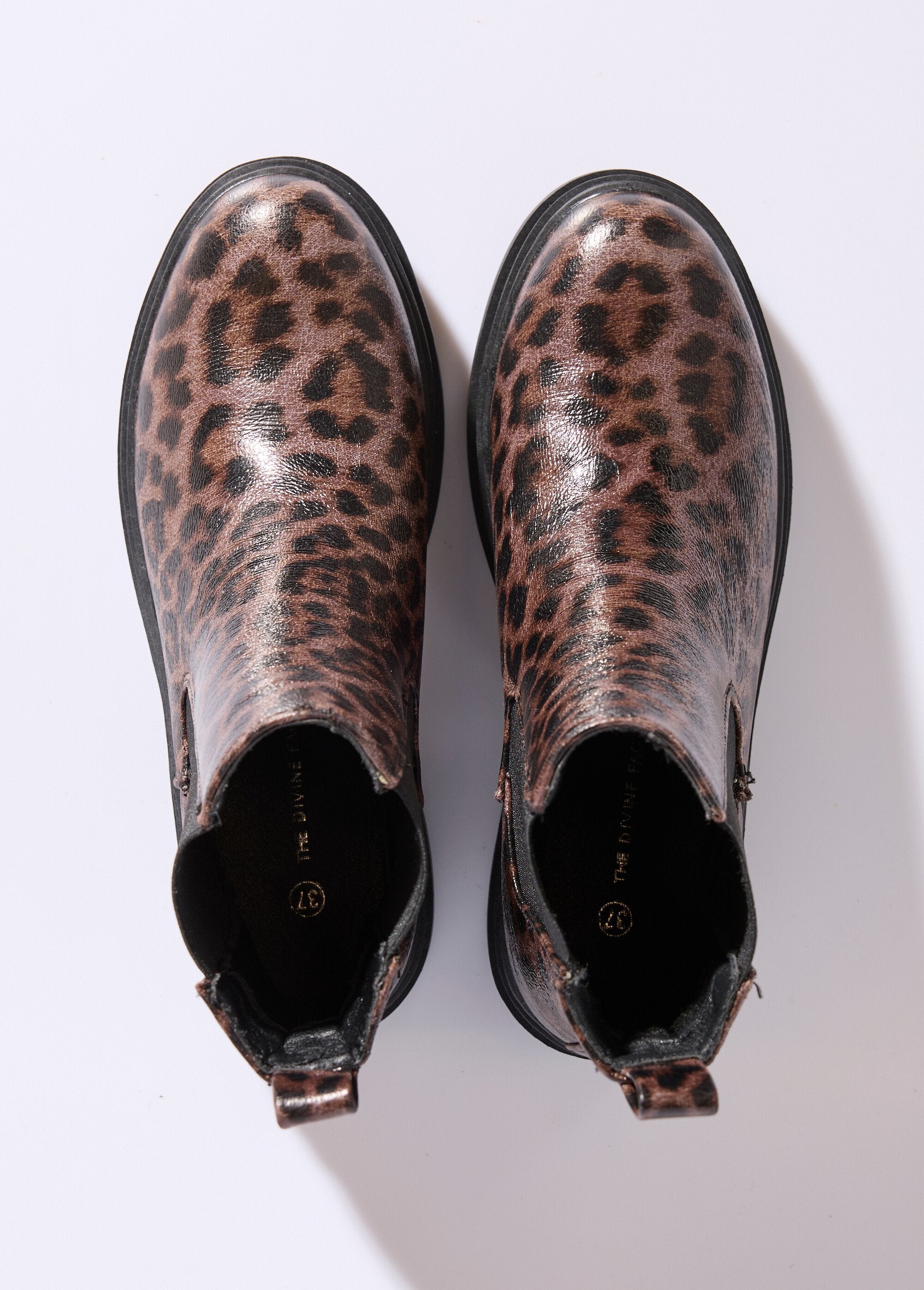 Botas_Chelsea_de_cuña_con_estampado_de_leopardo_Leopardo_OV1_slim