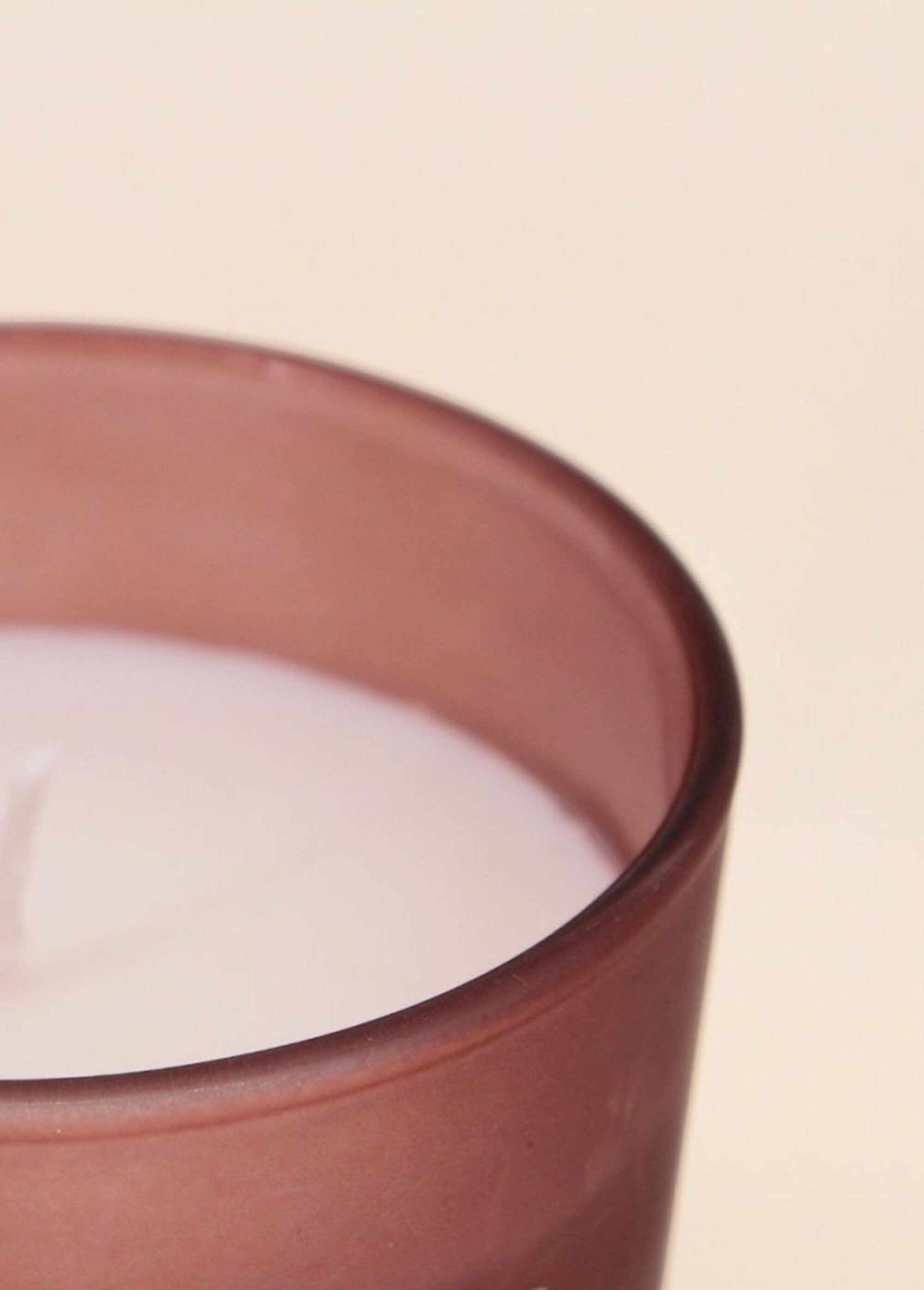 Vela_perfumada_en_frasco_de_vidrio_con_tapa._Burdeos_DE2_slim