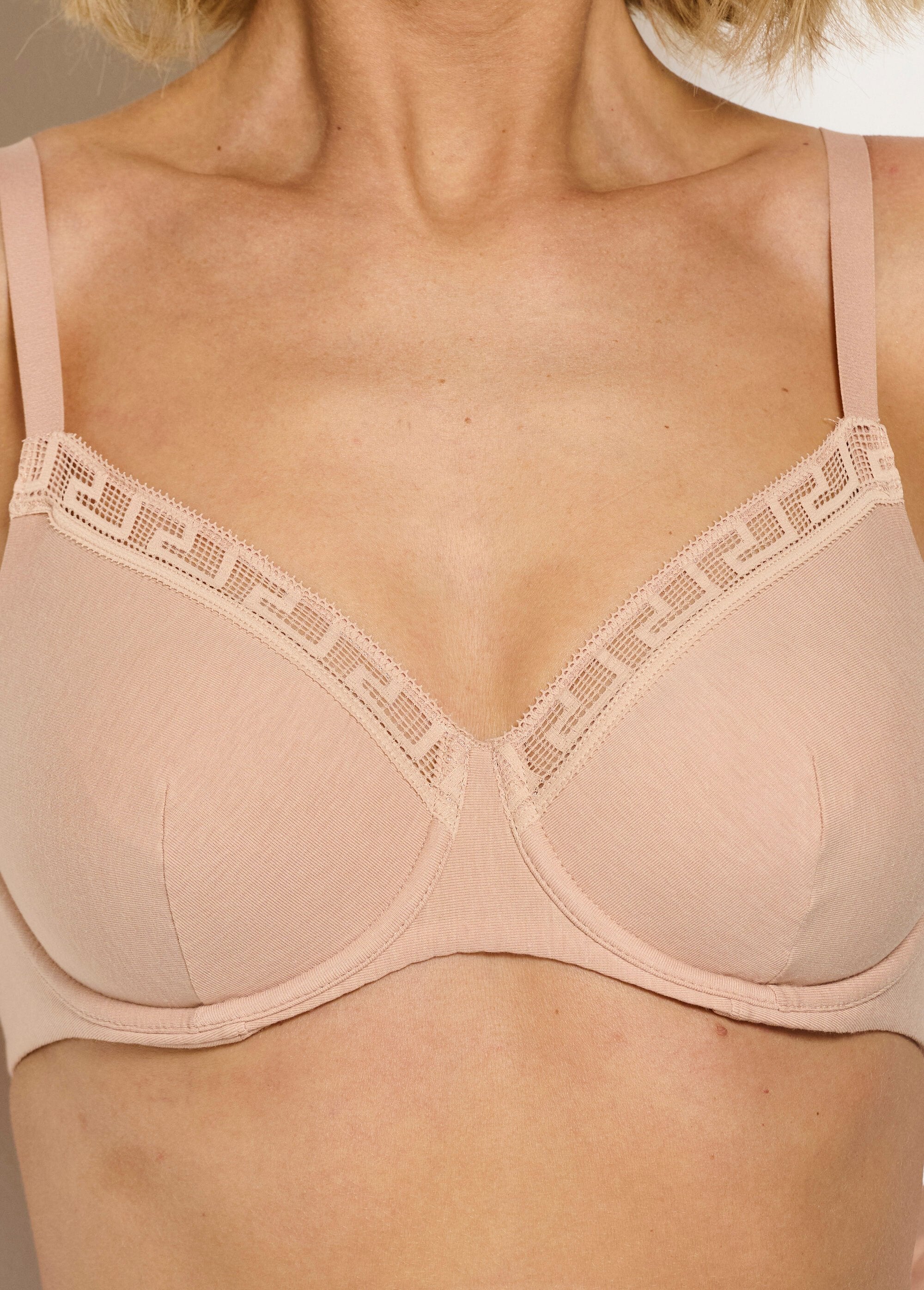 Sujetador_con_aros_Mellow_Bliss_de_Easy_Feel_Desnudo_DE1_slim