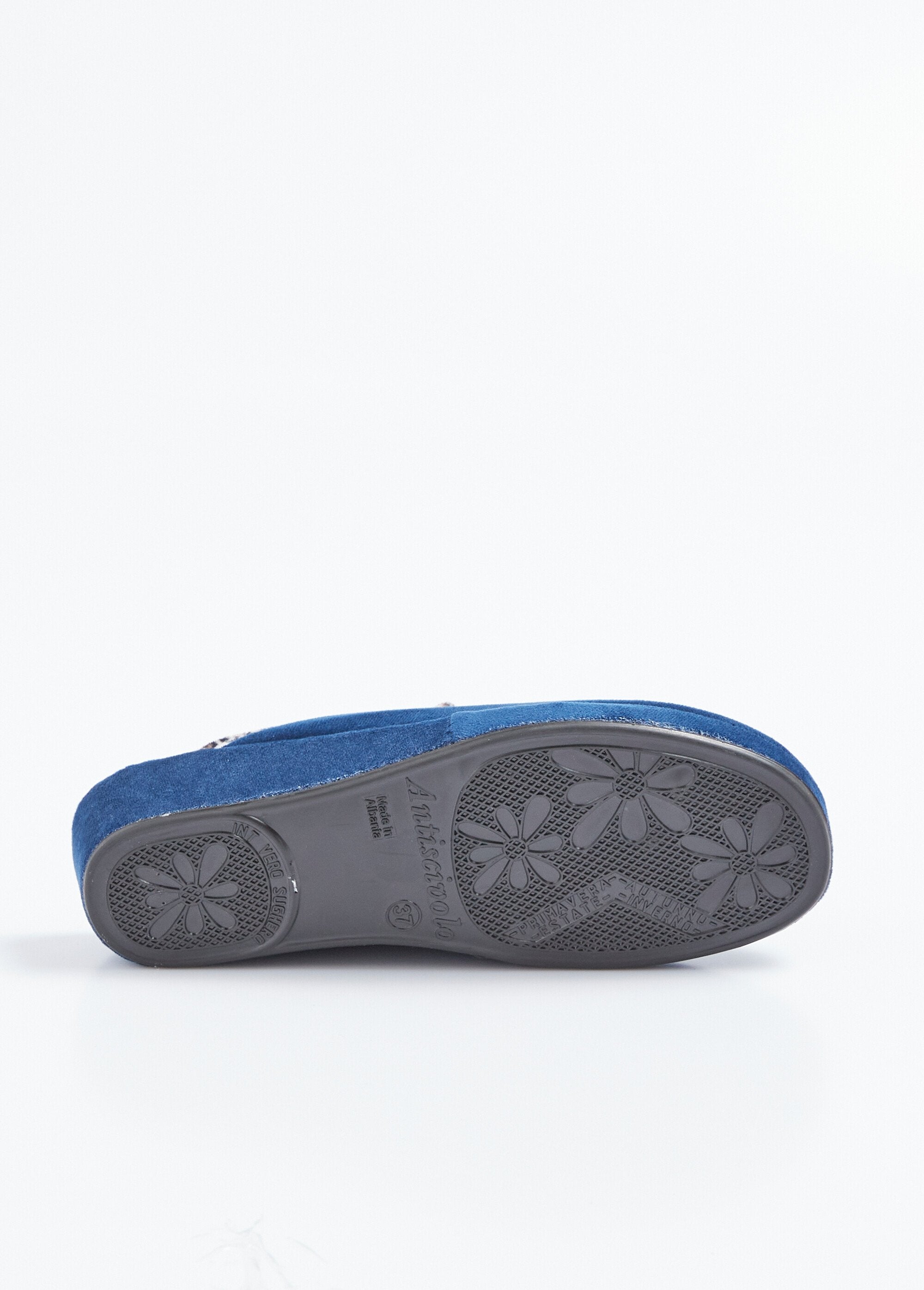 Pantuflas_tipo_mule_de_ancho_cómodo_en_tejido_aterciopelado_Marina_UN1_slim