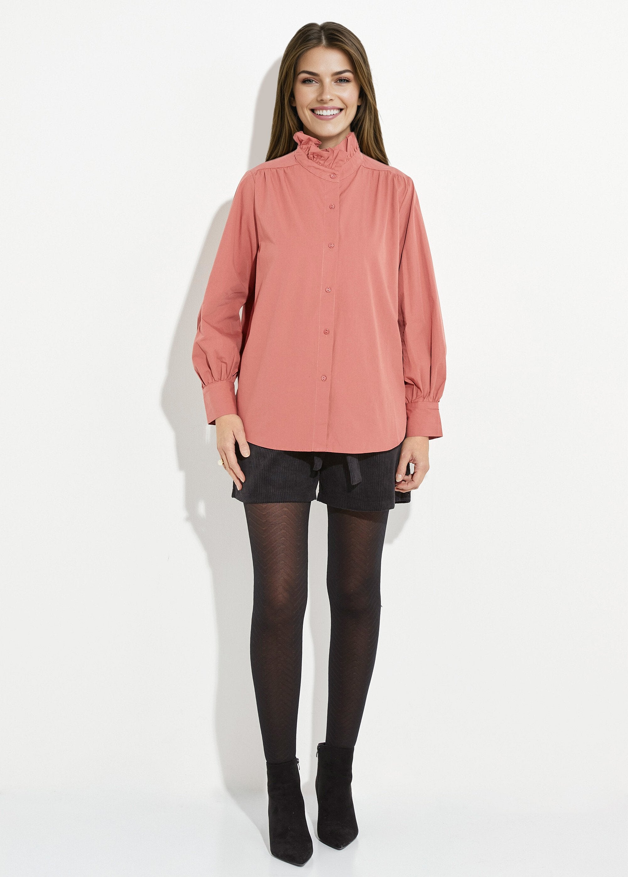 Blusa_con_cuello_alto_plisado_Terracota_SF1_slim