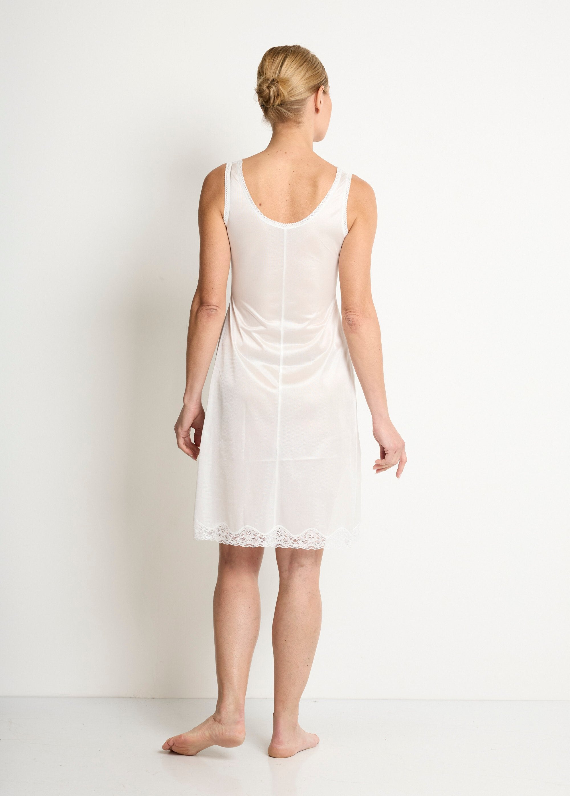Vestido_lencero_antiestático_de_encaje_Calais_Blanco,_Blanca_DO1_slim