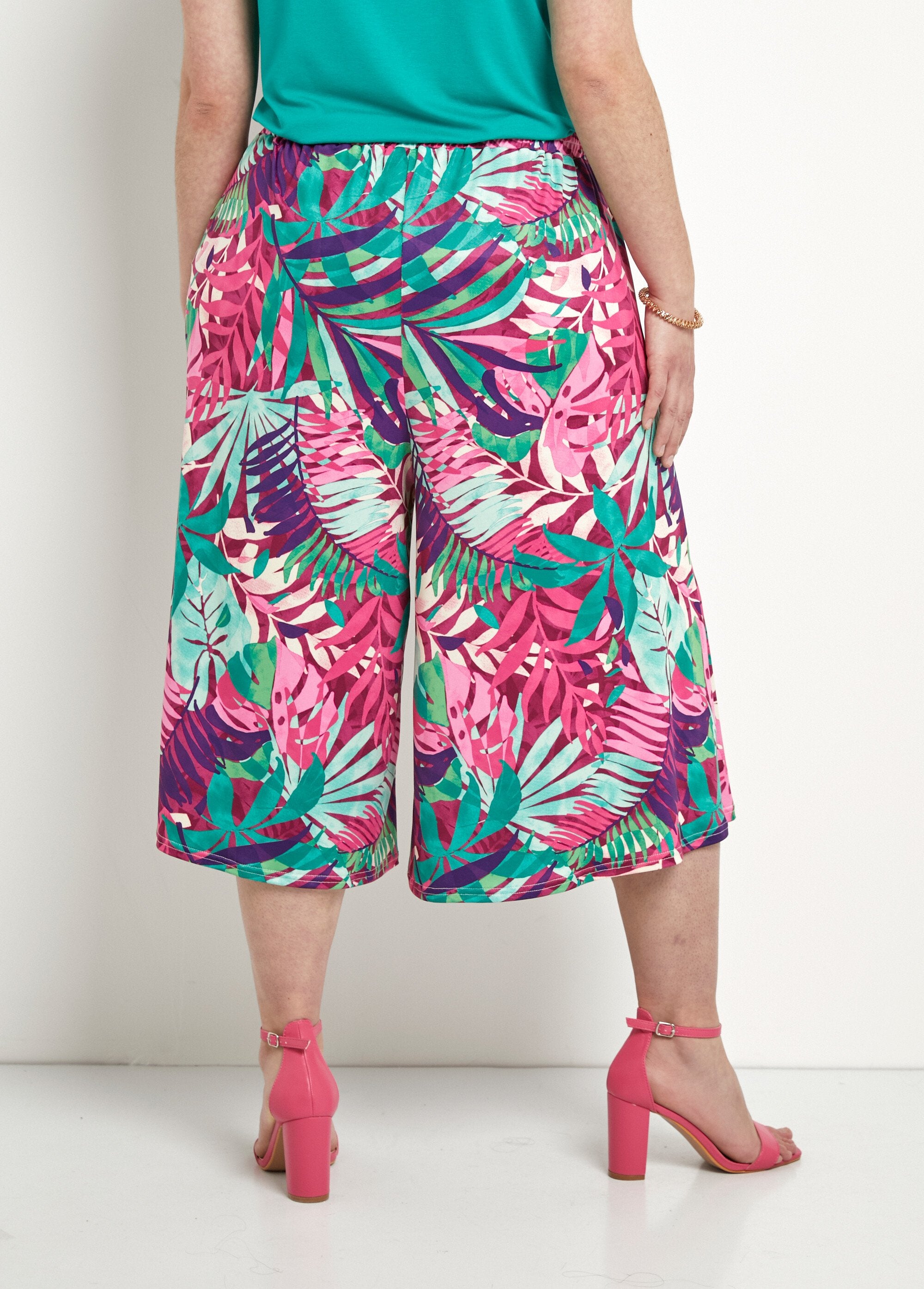 Culotte_con_cintura_elástica_y_estampado_tropical_Multicolor_DO1_curvy