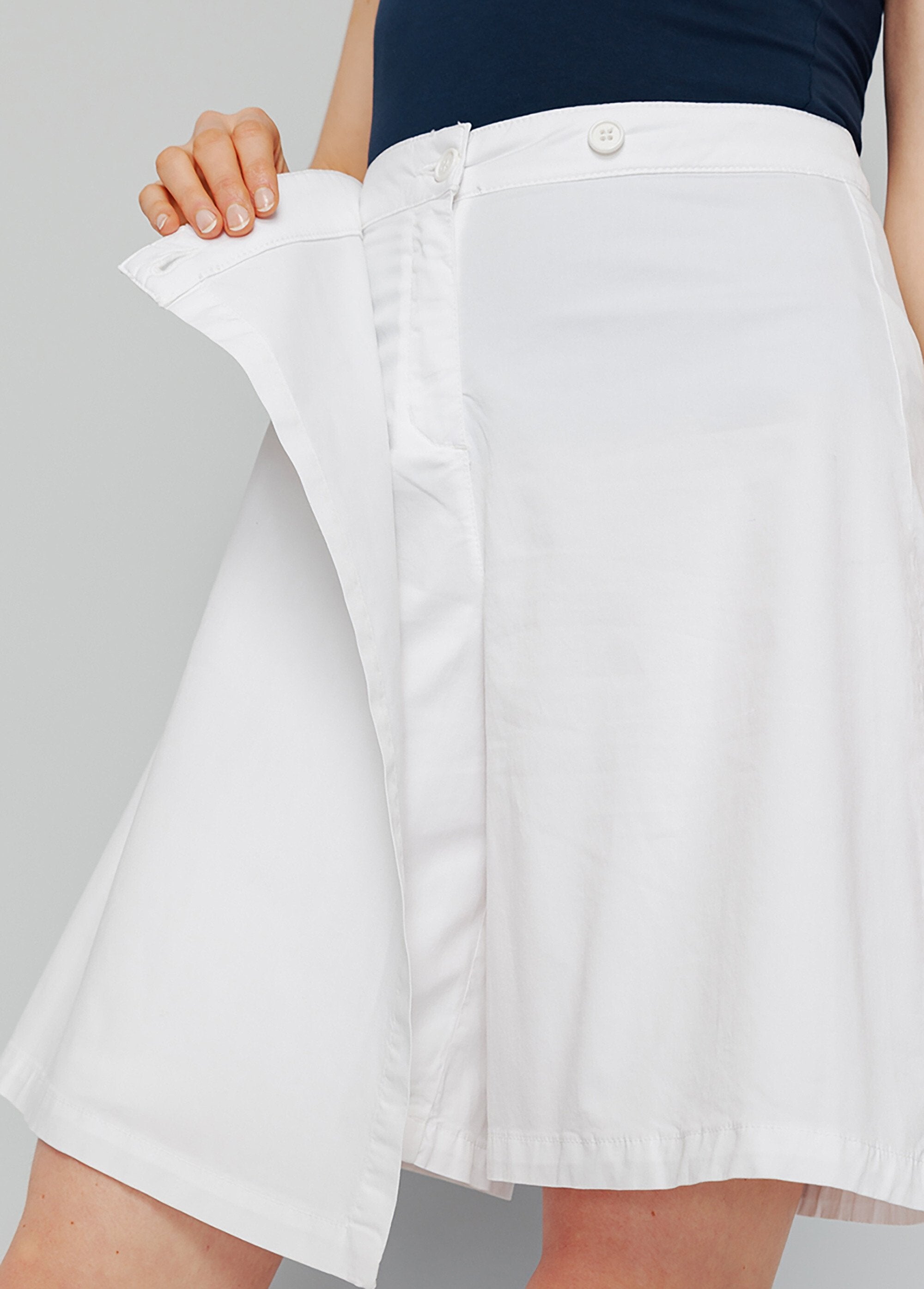 Falda_pantalón_de_tejido_elástico_Blanco,_Blanca_DE2_slim