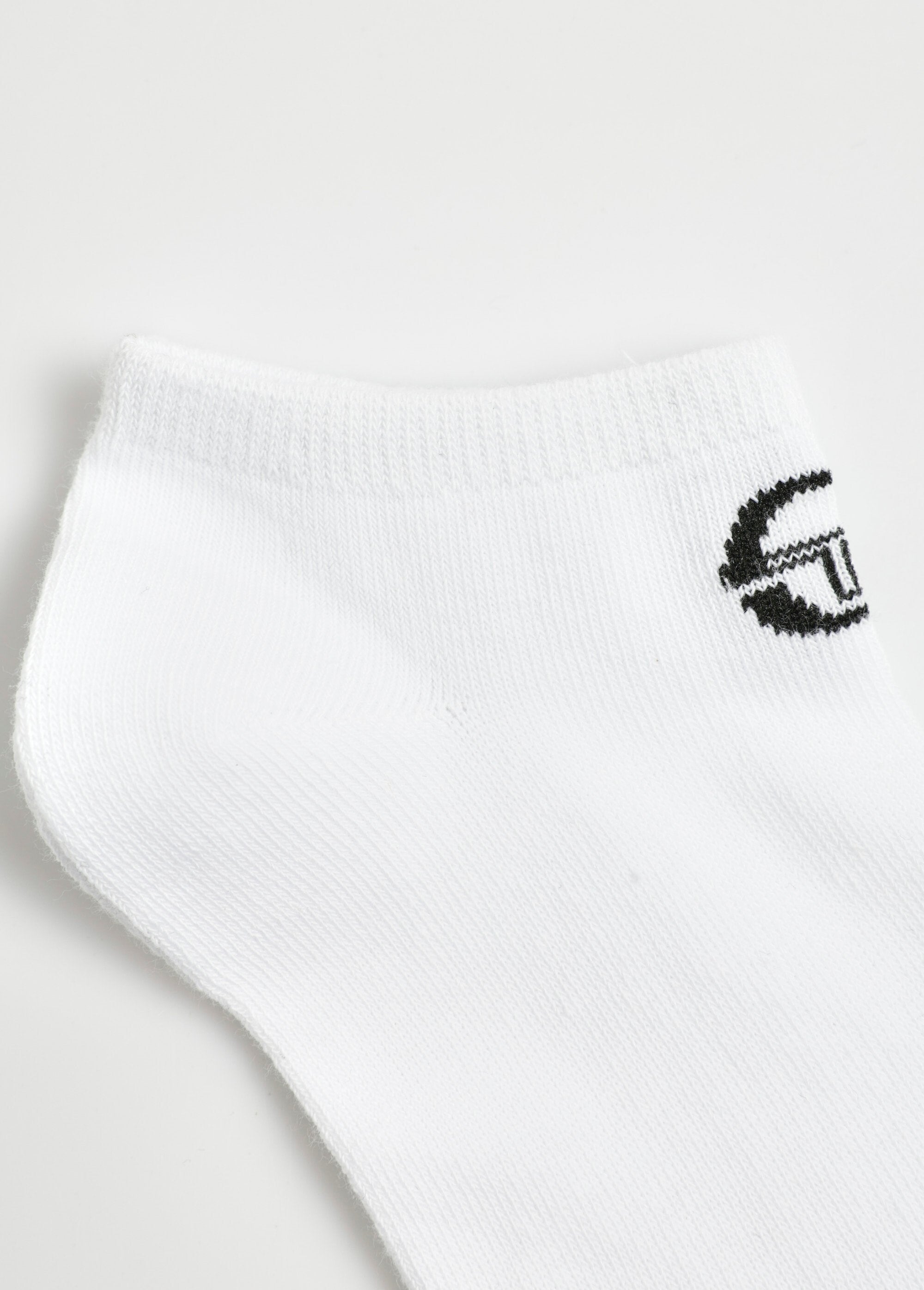 Pack_de_3_calcetines_cortos_con_logo_Blanco,_Blanca_DE3_slim