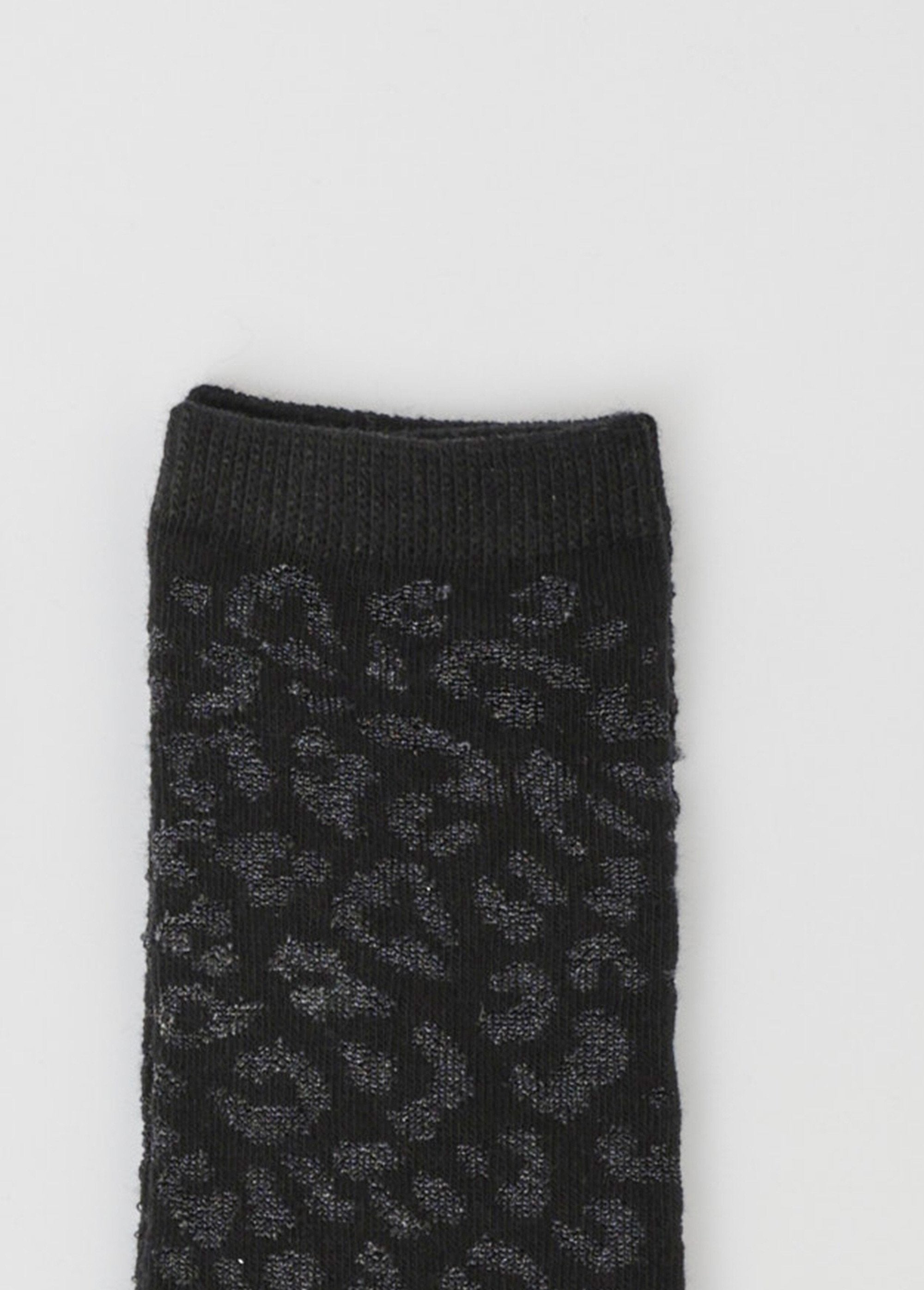 Conjunto_de_3_calcetines_con_estampados_de_pedrería_Negro_y_leopardo_DE3_slim