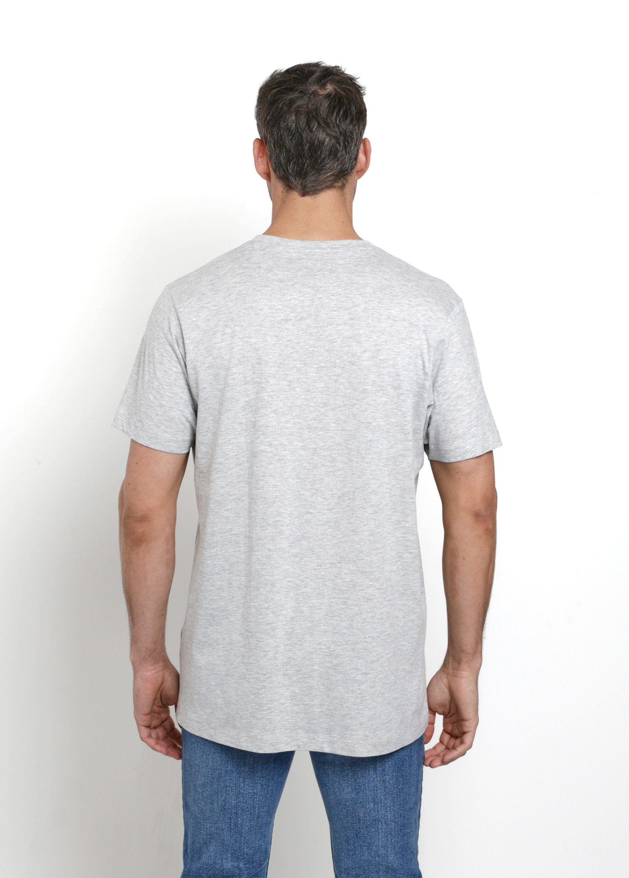 Camiseta_jaspeada_con_cuello_en_V_y_mangas_cortas_Gris_DO1_slim