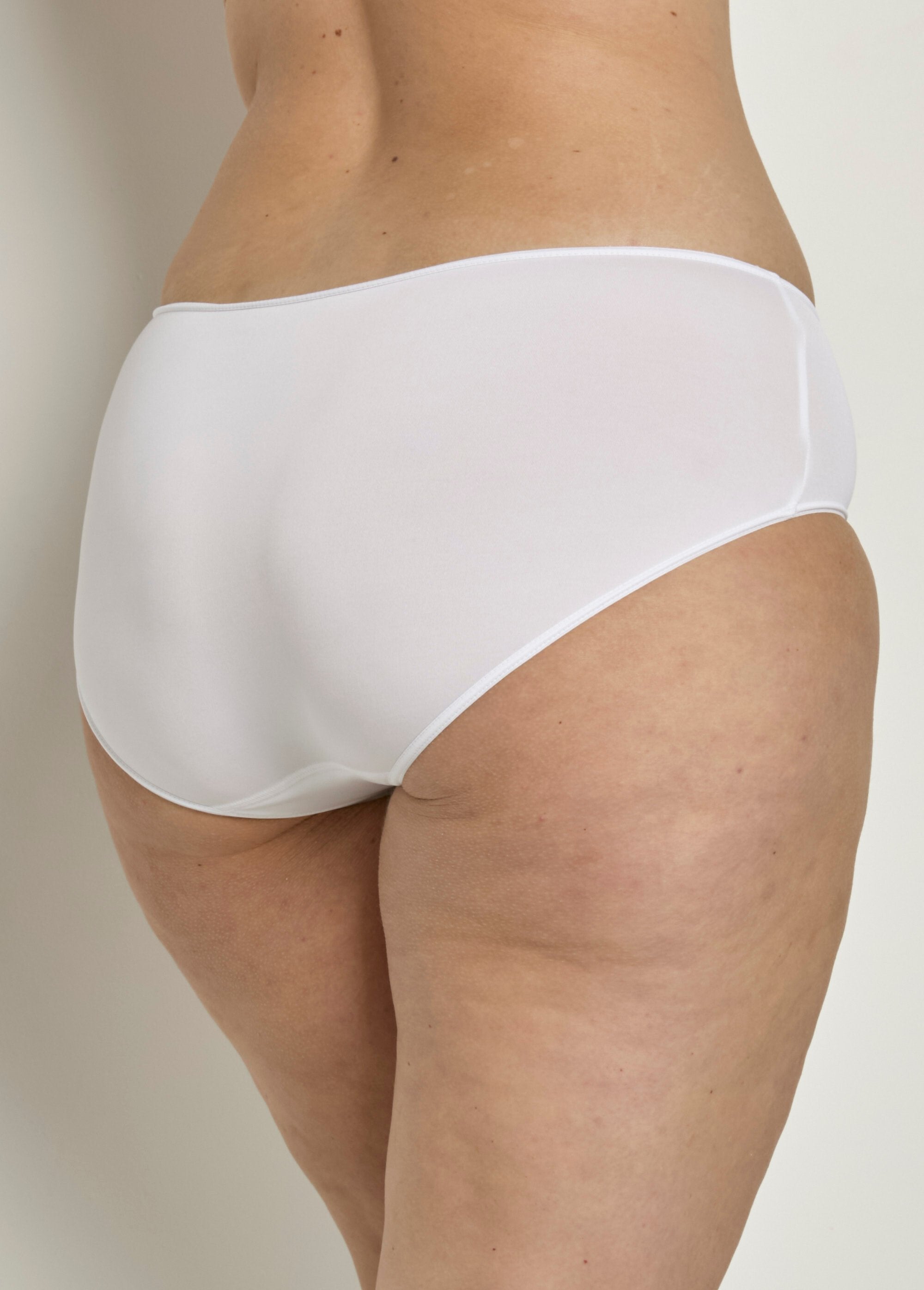 Braguitas_básicas_suaves_Blanco,_Blanca_DO1_curvy