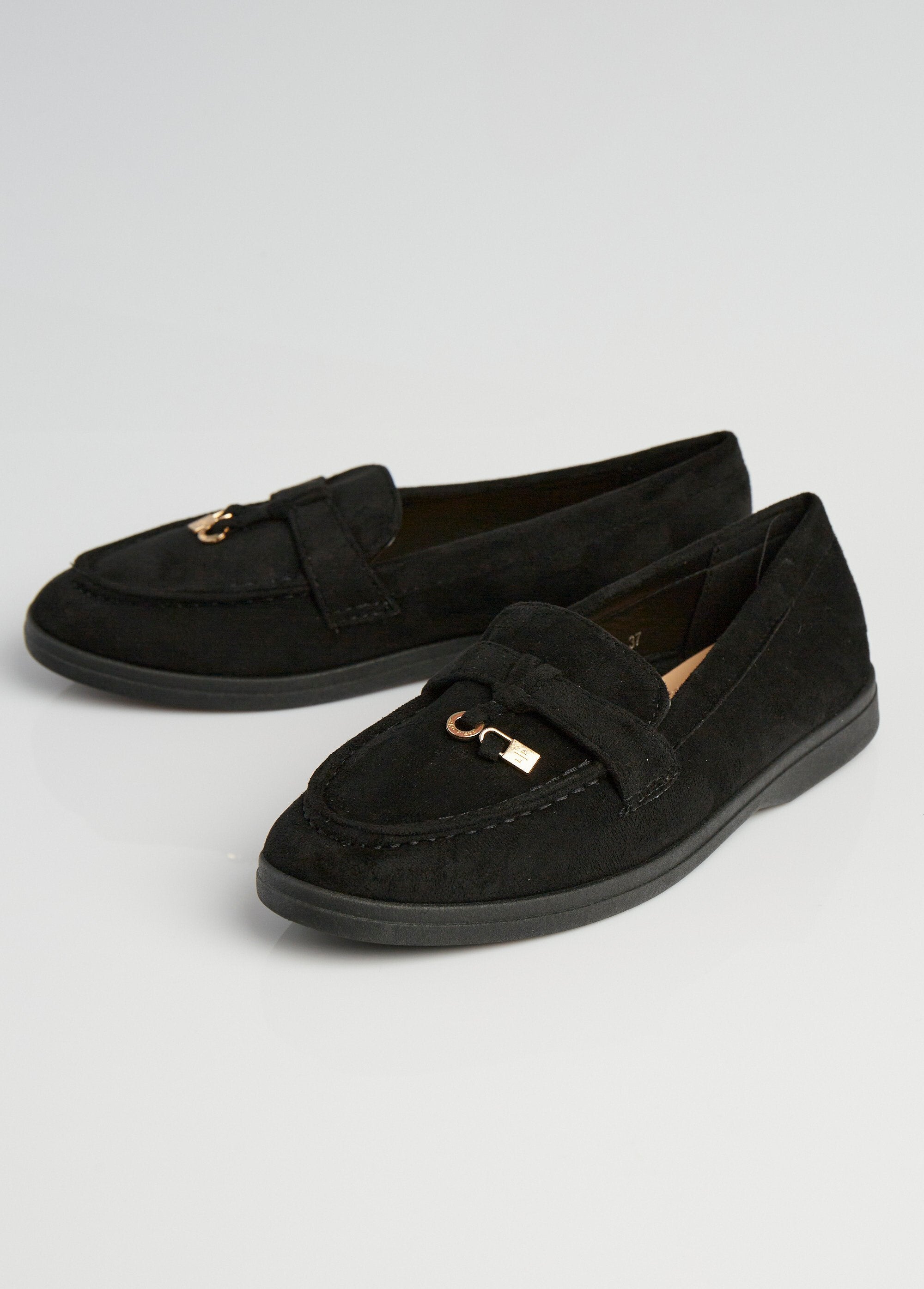 Mocasines_estilo_**loafers**_con_efecto_ante_Negro_DE1_slim