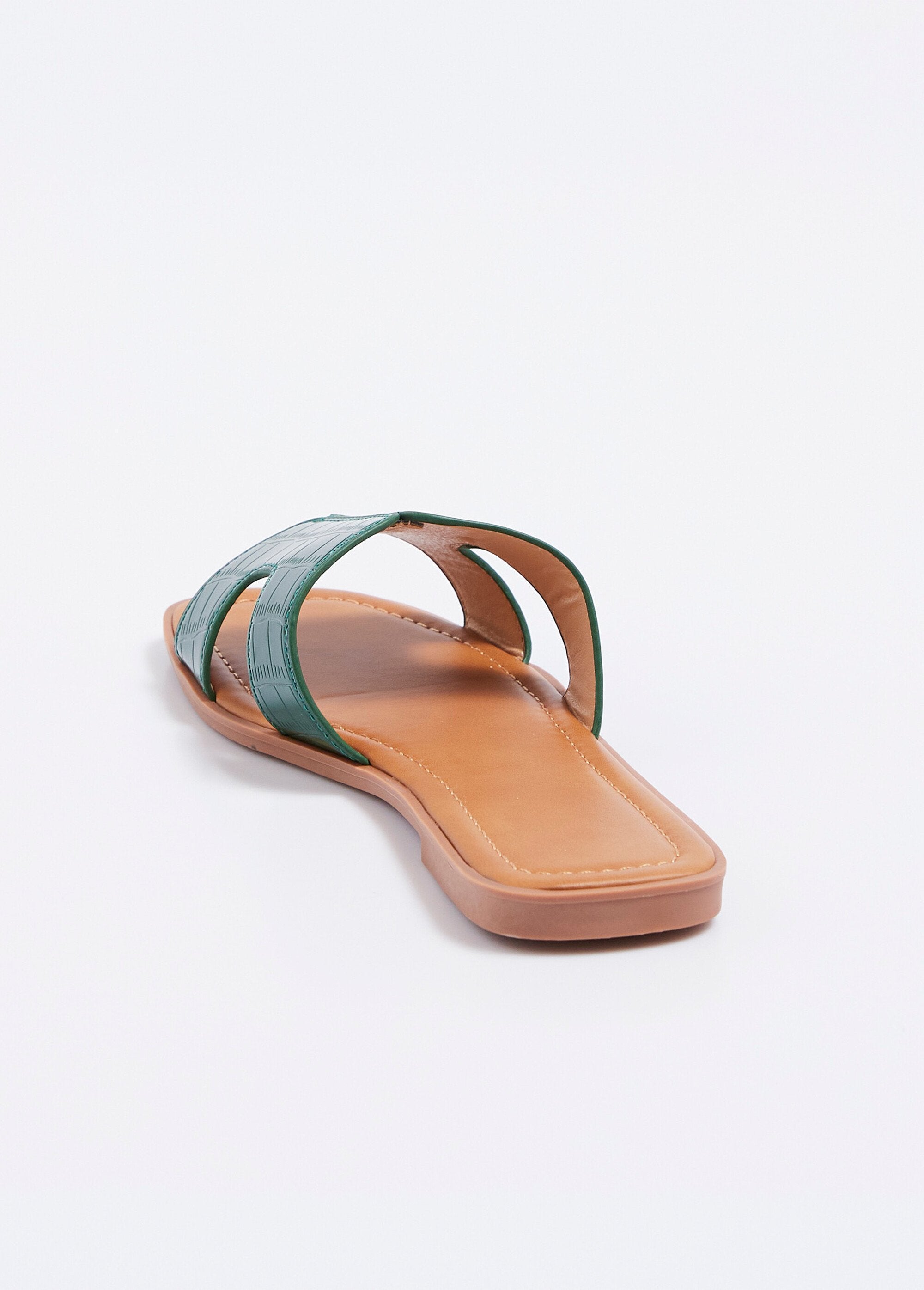 Mules_planos_de_charol,_imitación_cocodrilo_barniz_verde_DO1_slim