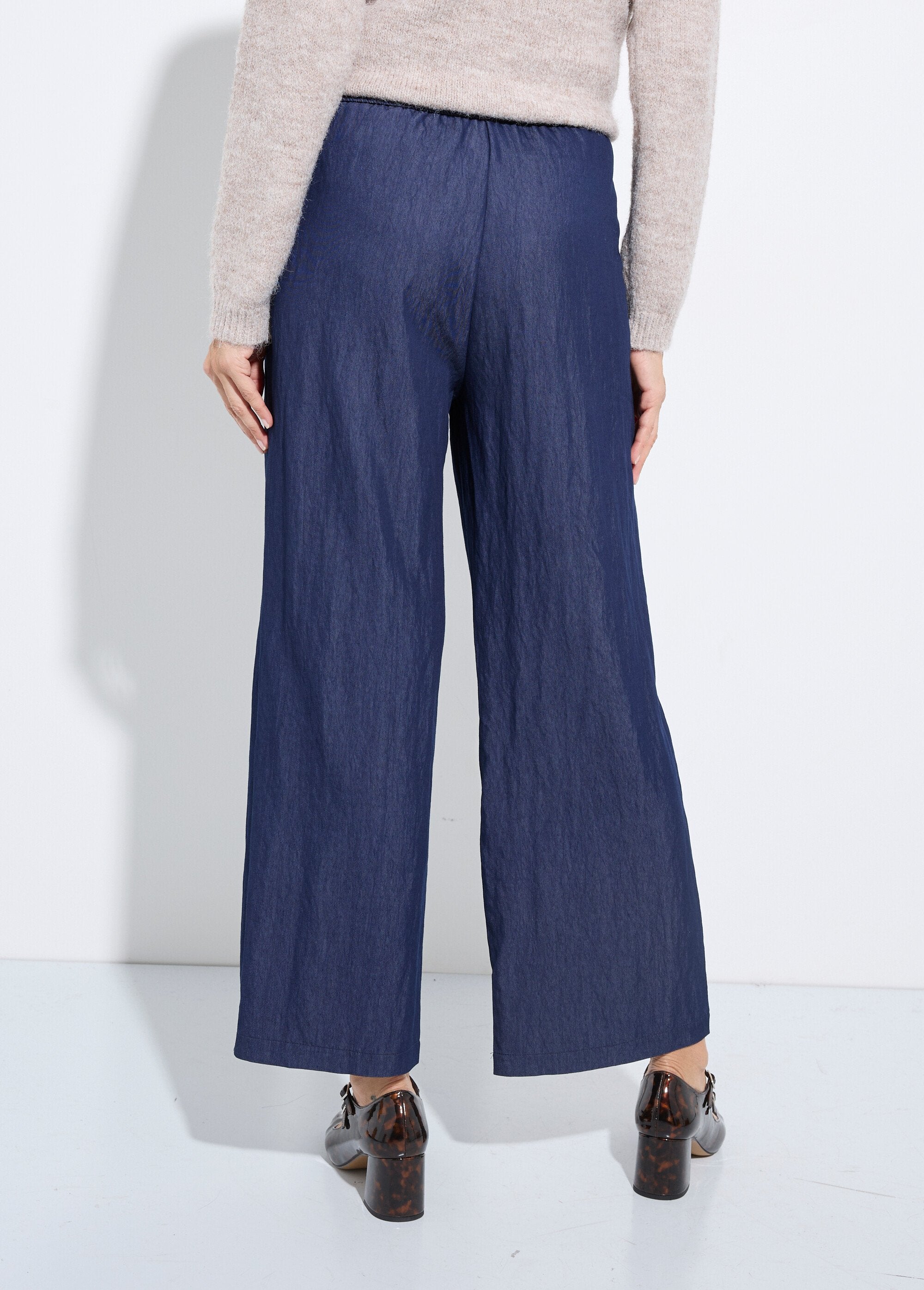Pantalones_fluidos_elásticos_de_sarga_lisa_Azul_DO1_slim
