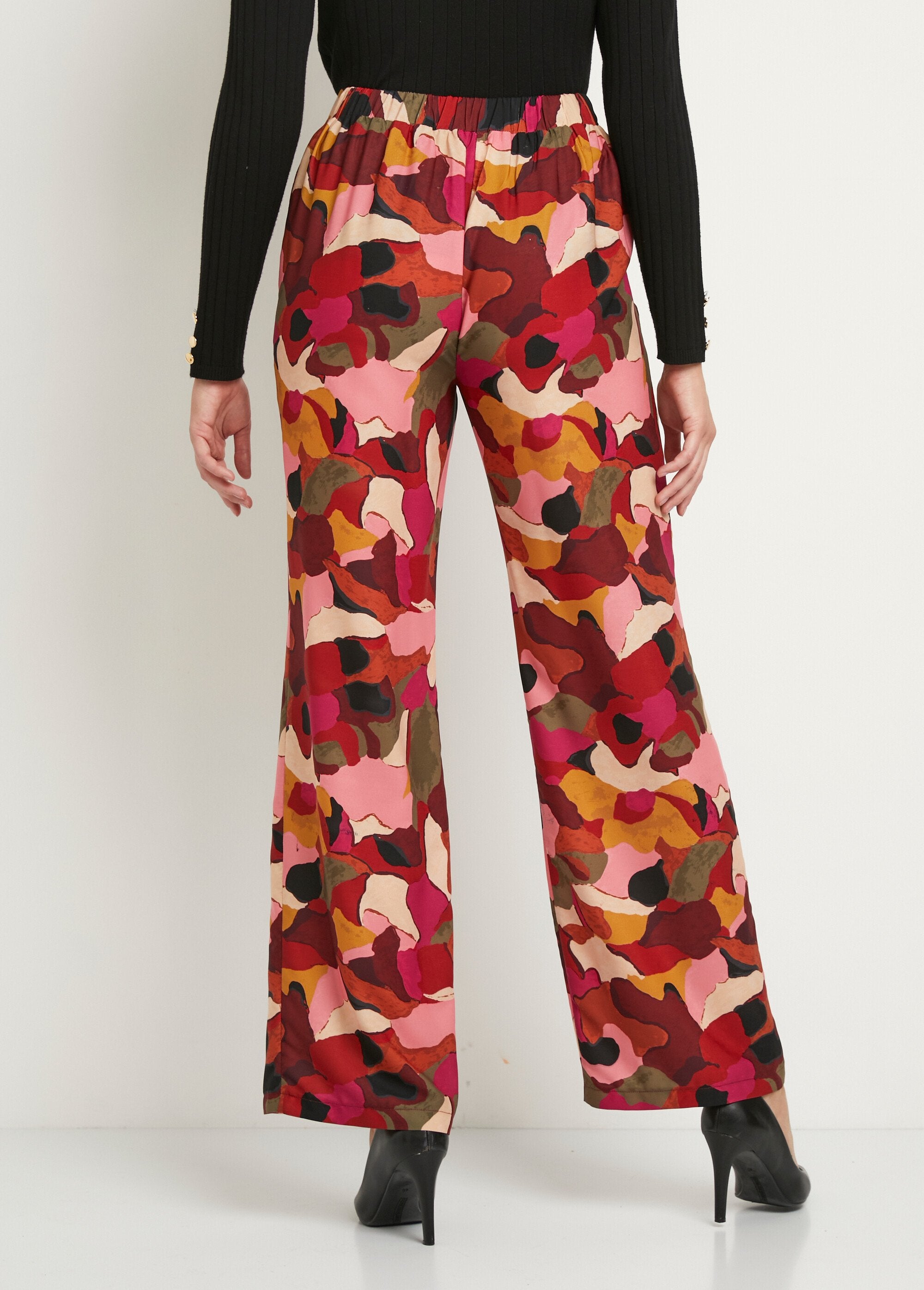Pantalón_ancho_estampado_con_cintura_semielástica_rosa_y_marrón_DO1_slim