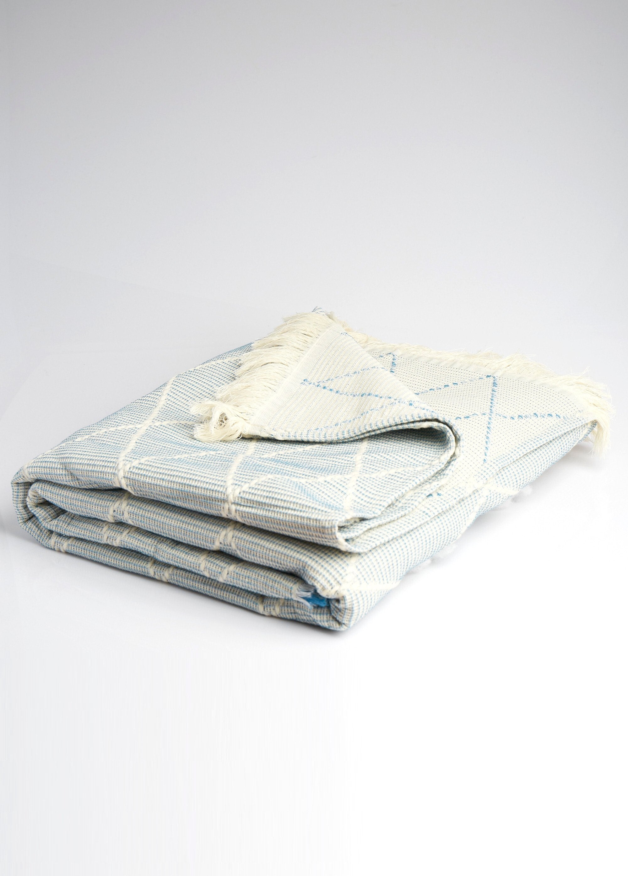 Manta_de_algodón_texturizado_con_estampado_de_diamantes_Azul_FA1_slim