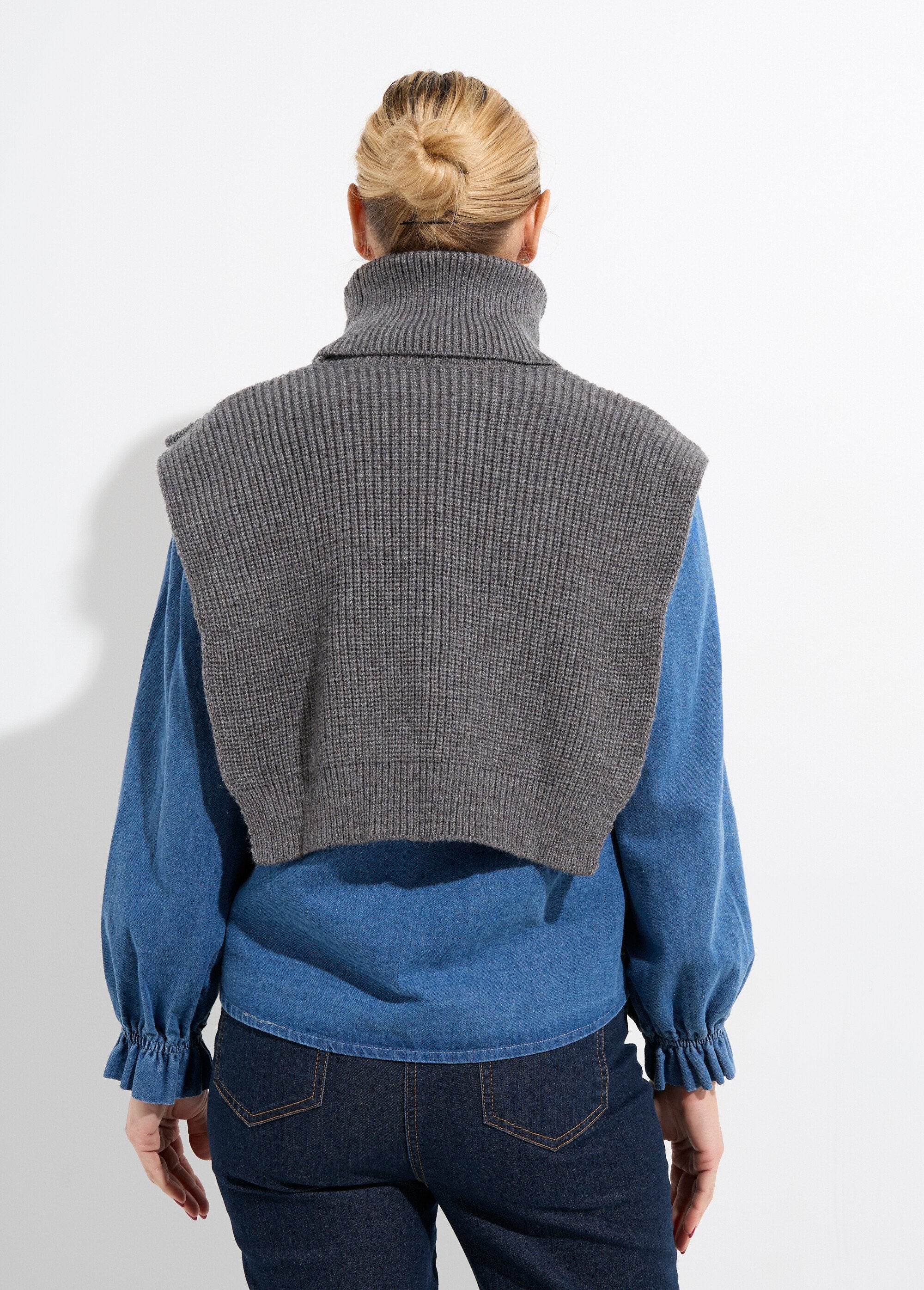 Babero_de_cuello_alto_de_punto_cálido_Gris_DO1_slim