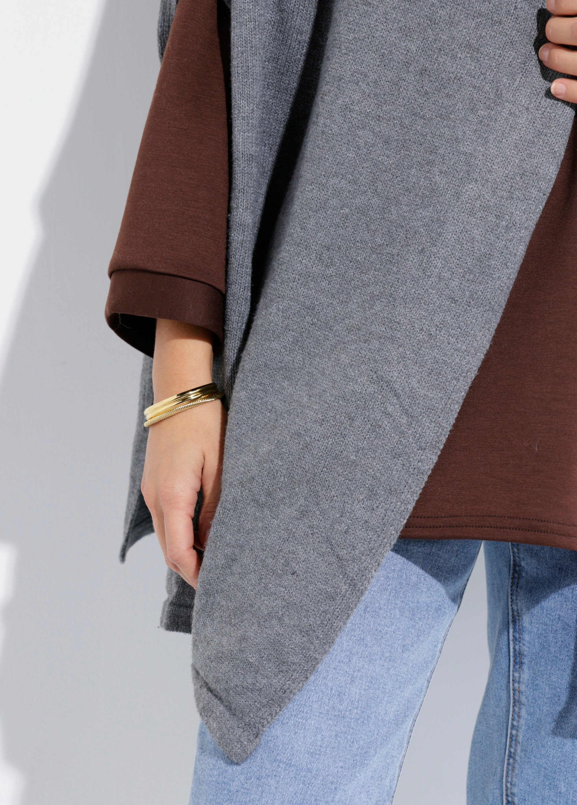 Capa_tipo_poncho_de_punto_cálida_con_lana_Gris_DE1_slim