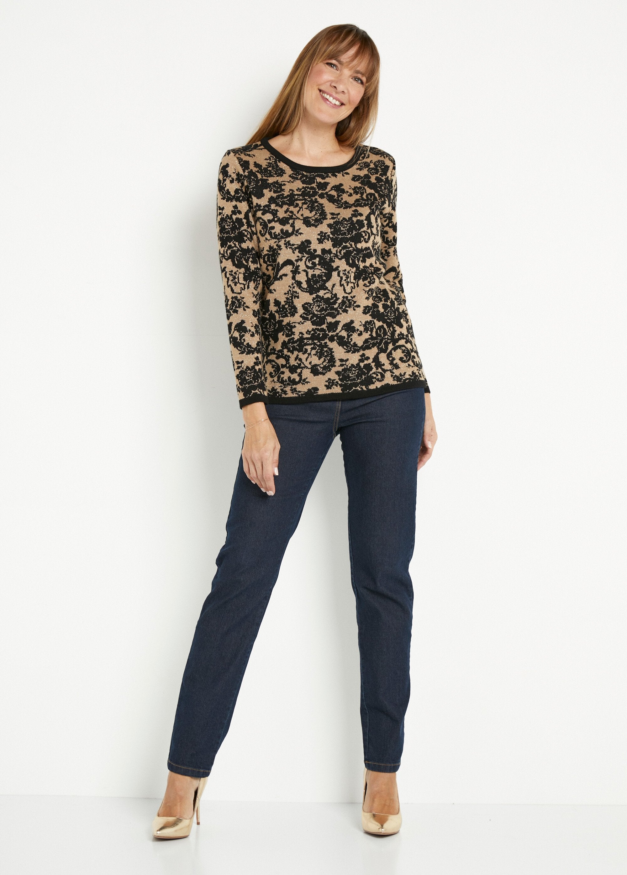 Cálido_jersey_de_jacquard_floral,_cuello_redondo_Oro_y_negro_SF1_slim