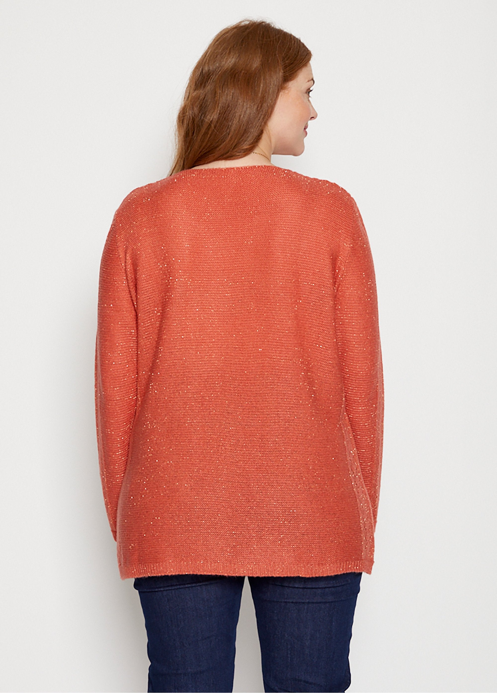 Jersey_con_cuello_de_pico_redondeado_y_detalles_calados_Tomette_DO1_curvy