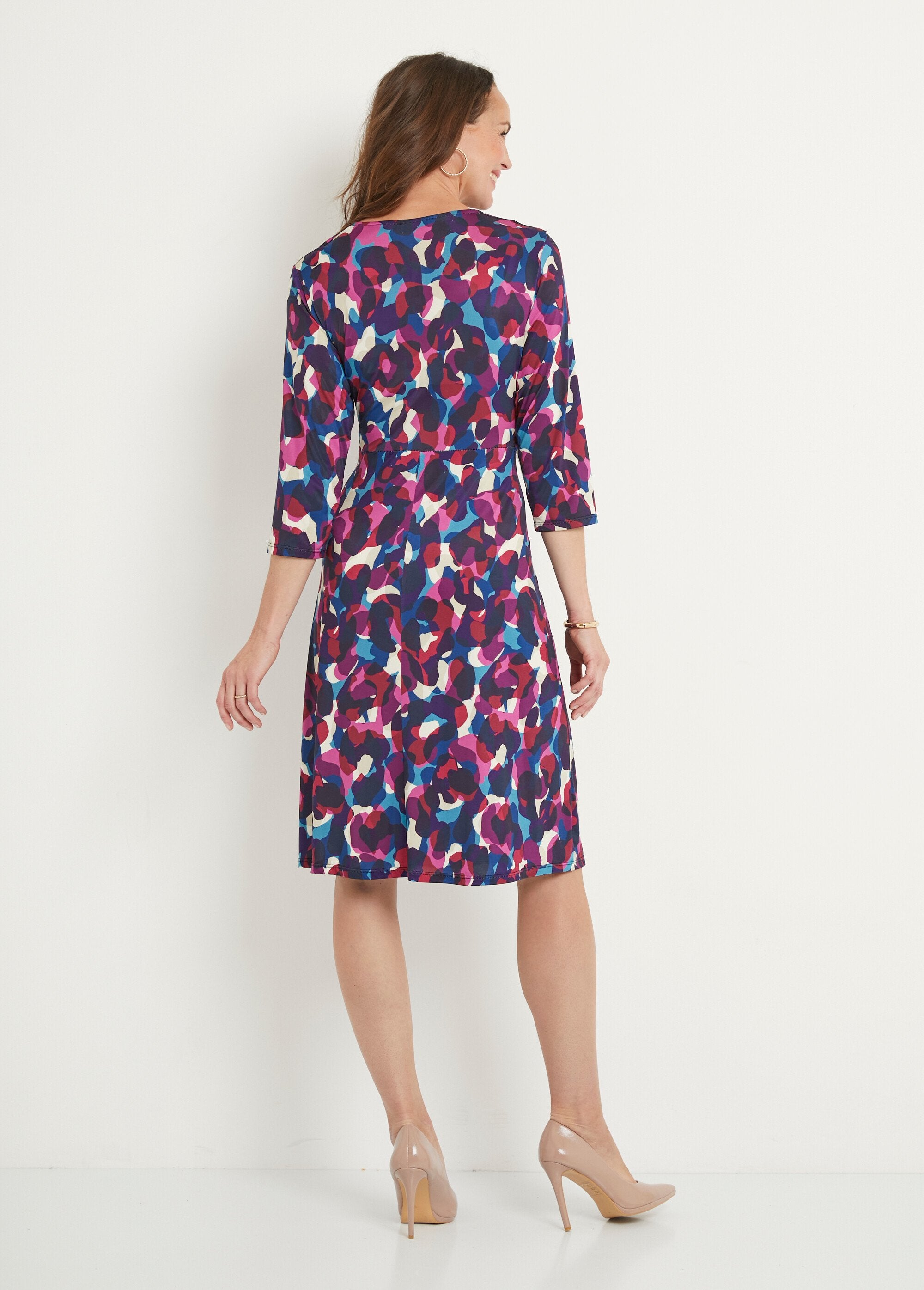 Vestido_corto_acampanado_de_malla_estampada_rosa_y_azul_DO1_slim
