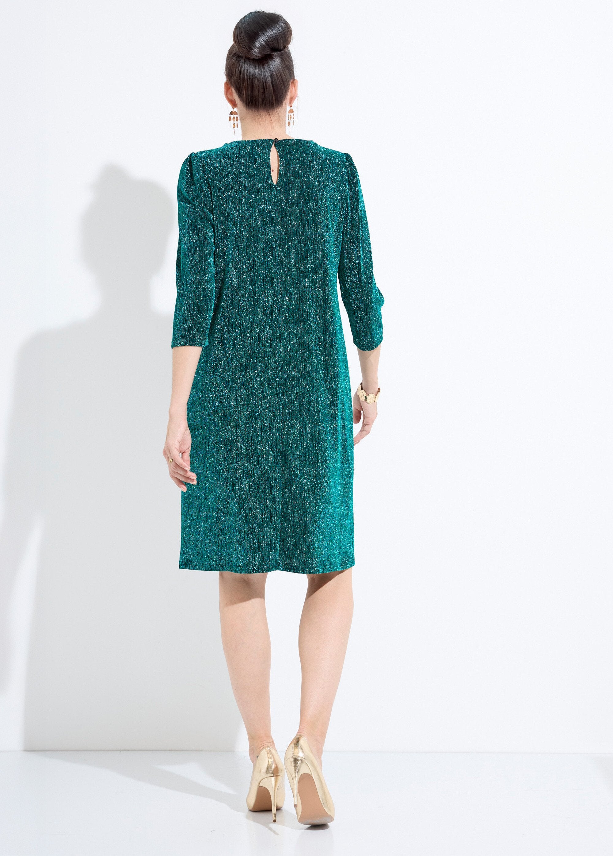 Vestido_corto_recto_de_punto_metalizado_brillante_Verde_DO1_slim