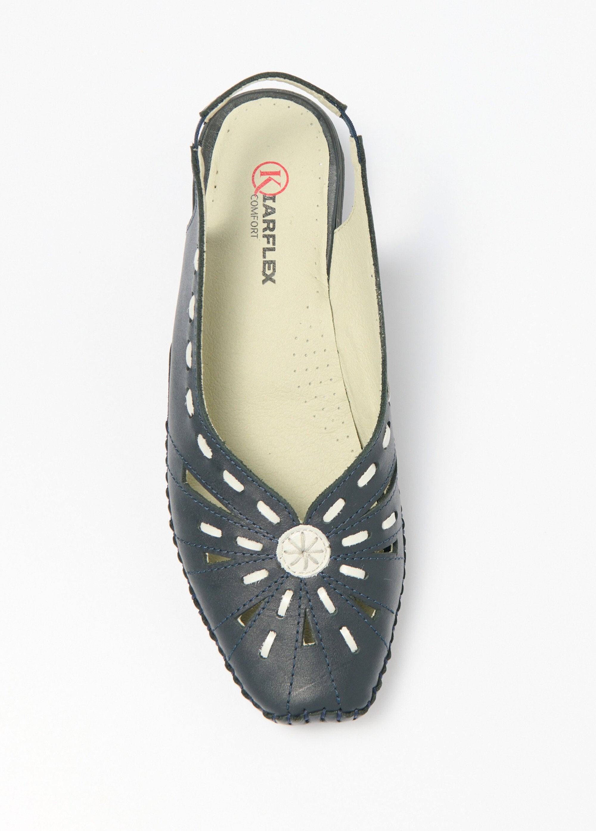 Sandalias_de_piel_con_puntera_cerrada_y_ancho_confort_Marina_OV1_slim