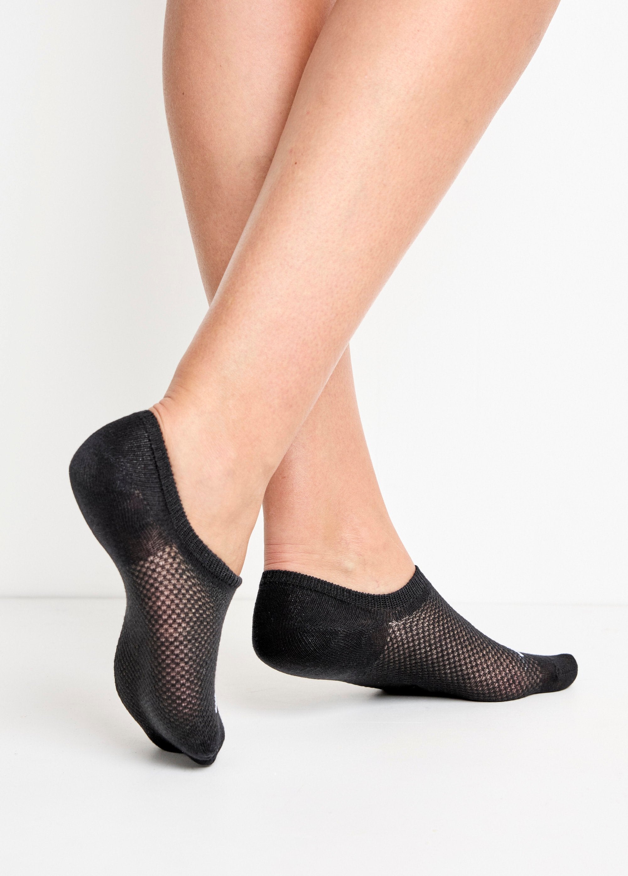 Calcetines_invisibles_acanalados_Negro_DO1_slim