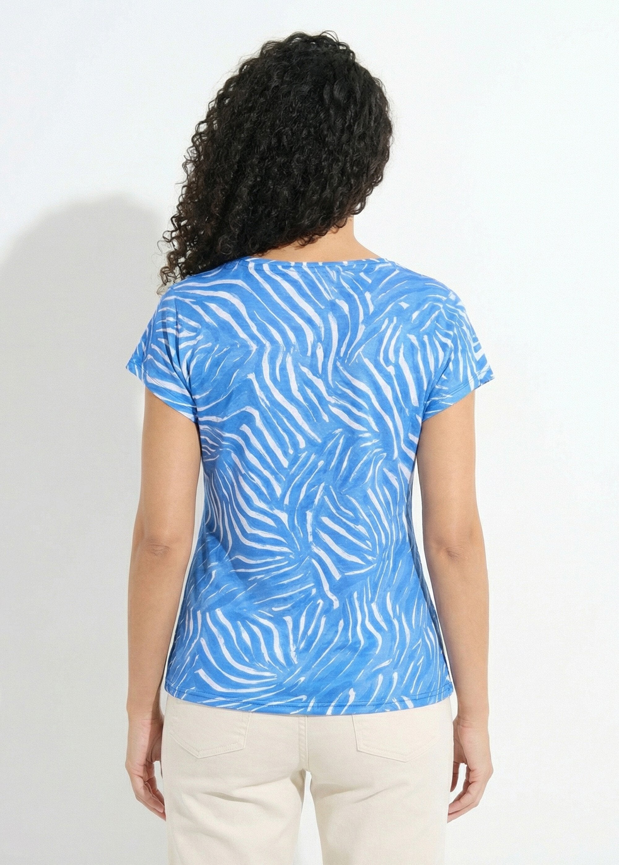 Camiseta_estampada_de_manga_corta_y_cuello_redondo_Azul_DO1_slim