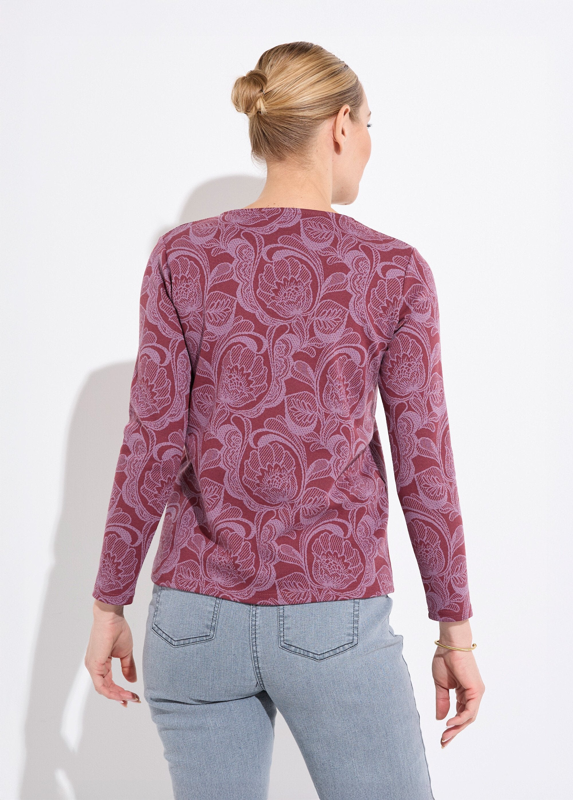 Camiseta_de_jacquard_floral_con_cuello_redondo_Burdeos_y_rosa_DO1_slim