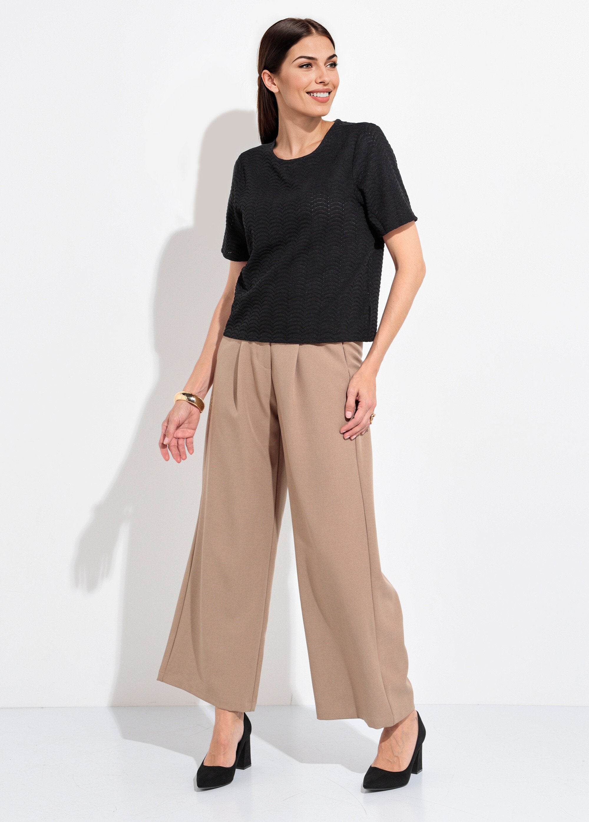 Camiseta_de_malla_con_estampado_de_escamas_en_relieve_Negro_SF1_slim