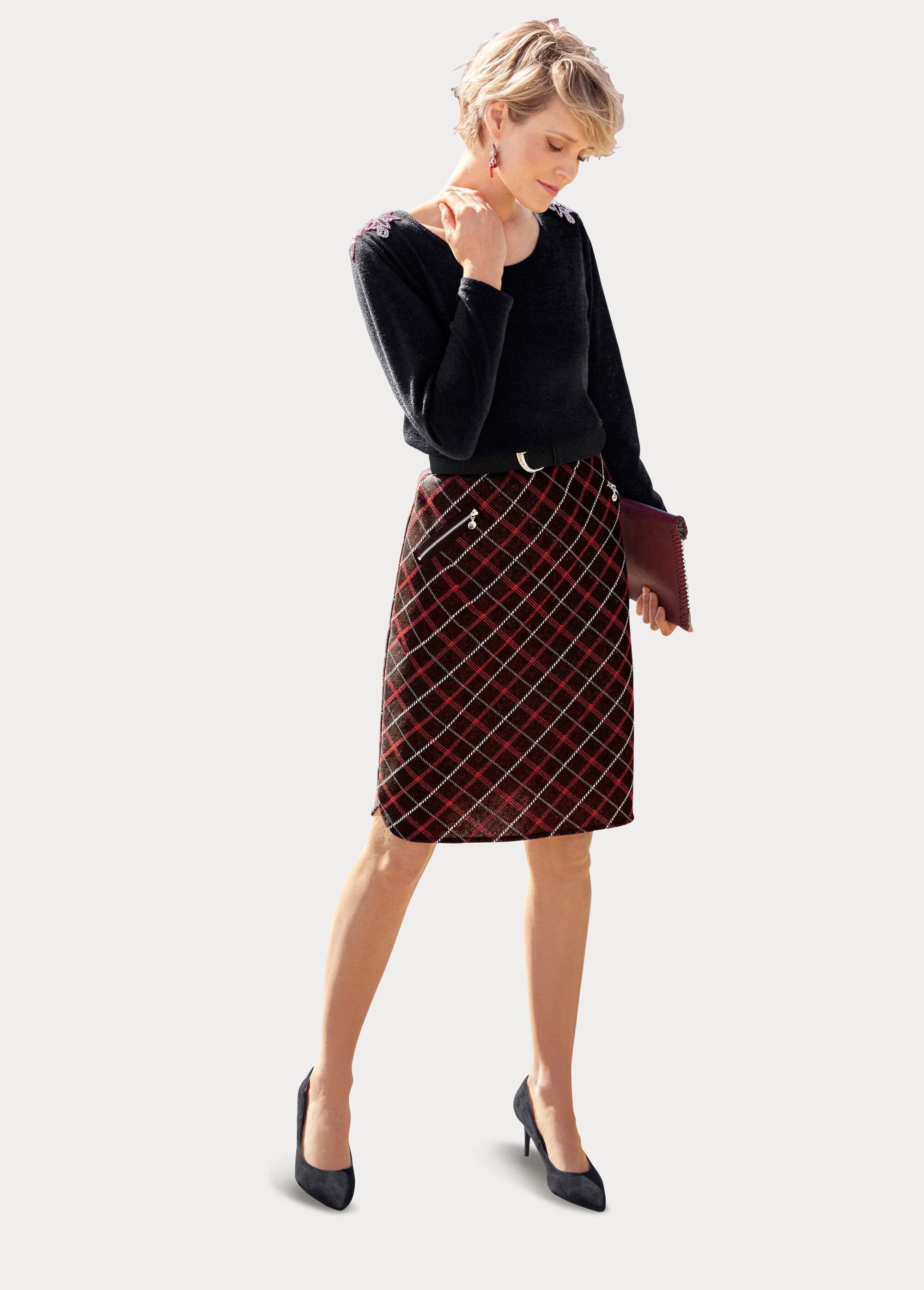 Camiseta_lisa_con_detalles_de_bisutería_Negro_SF1_slim