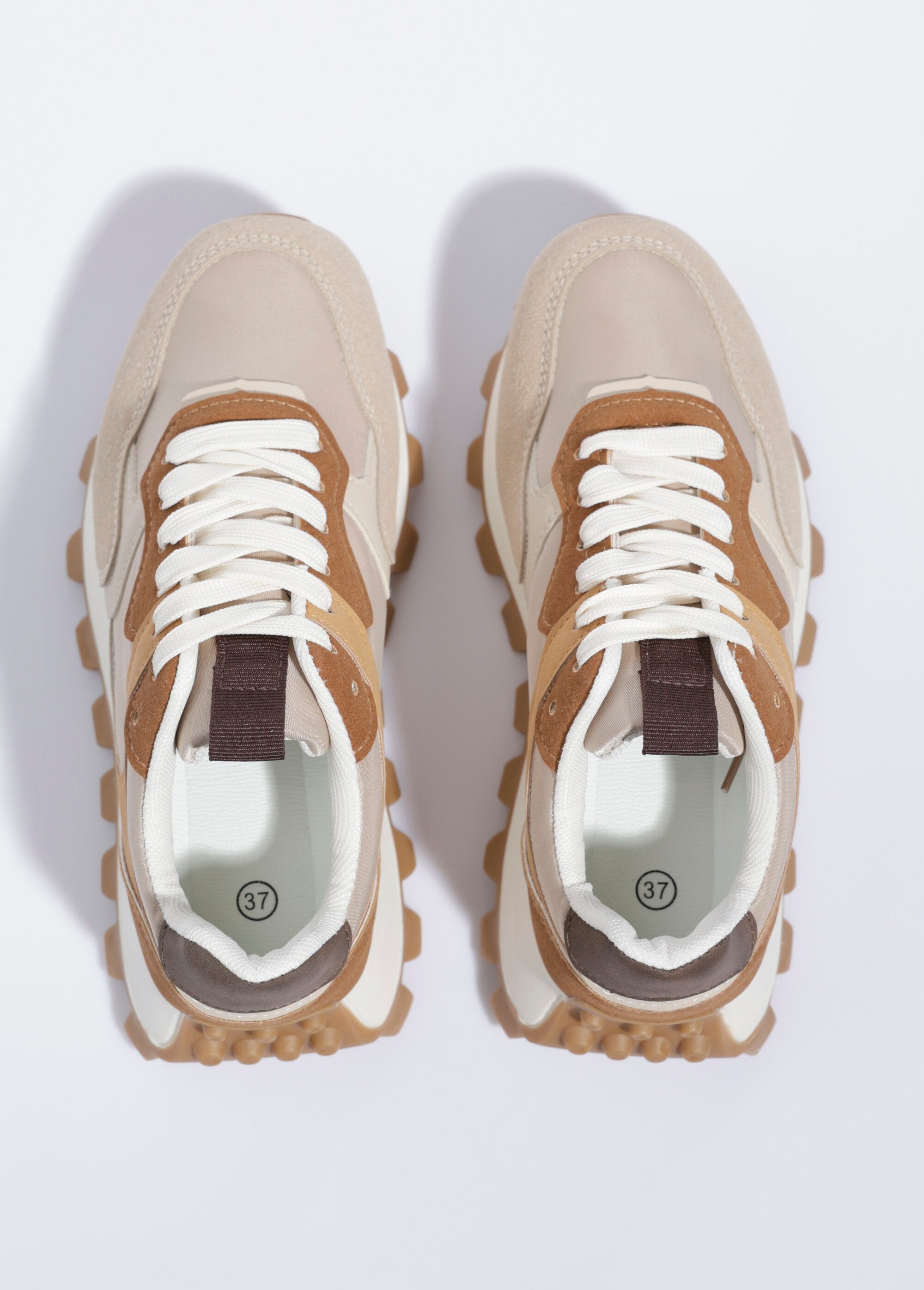 Zapatillas_multimaterial_con_suela_dentada_Beige_OV1_slim