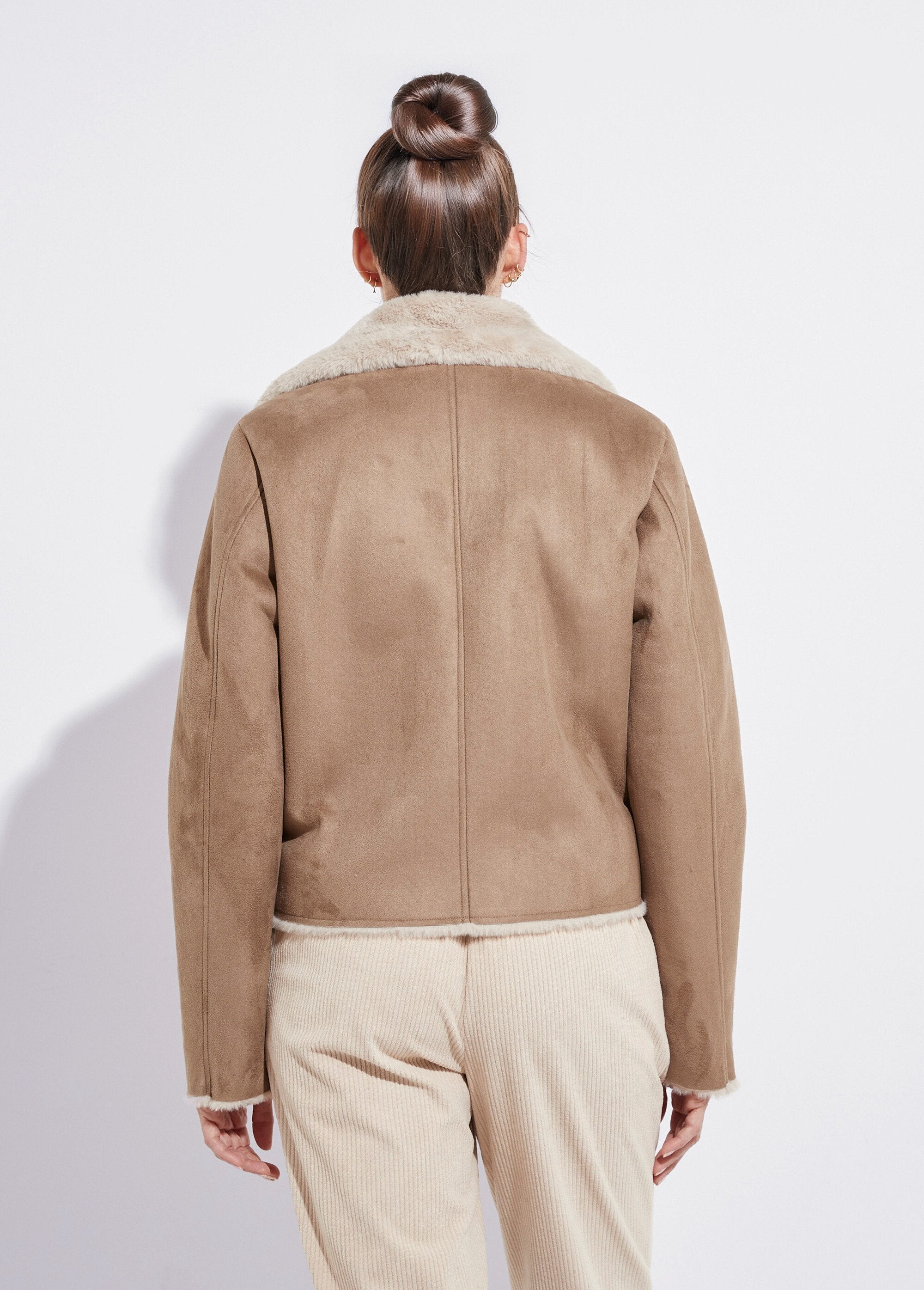 Blouson_zippé_façon_peau_lainée_Taupe_DO1_slim