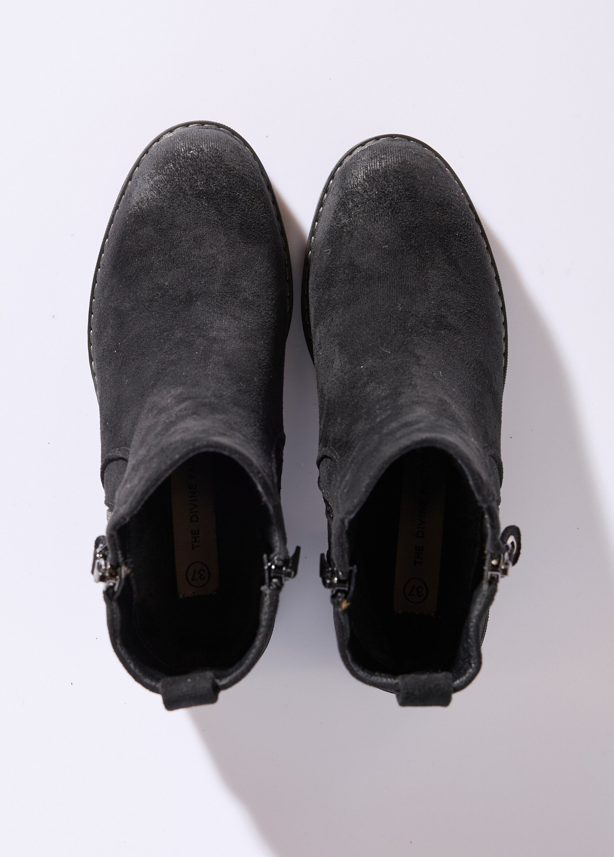 Boots_zippées_à_talon,_bout_effet_used_Noir_OV1_slim
