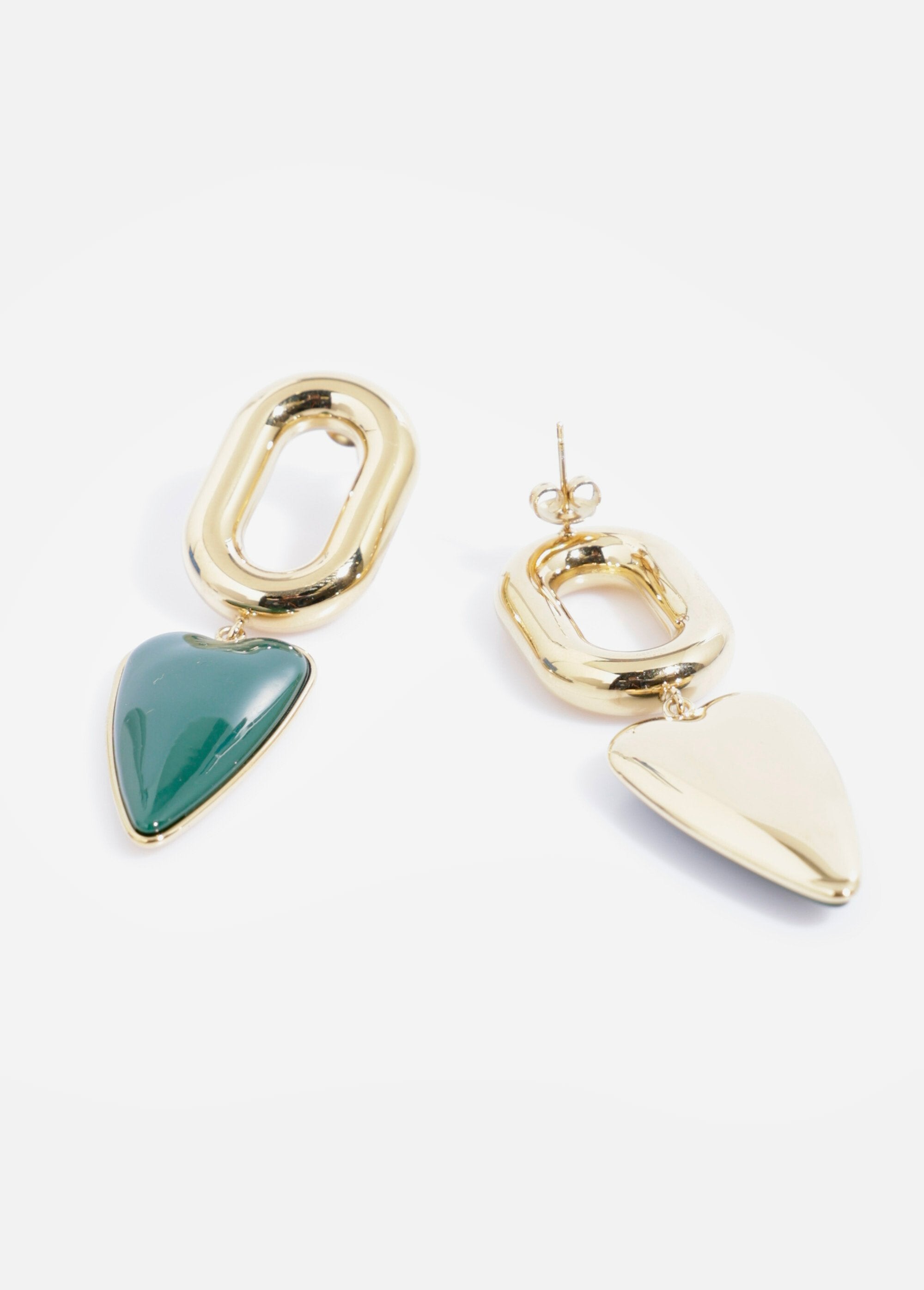 Pendientes_de_corazón_de_acero_inoxidable_Oro_y_verde_DE1_slim