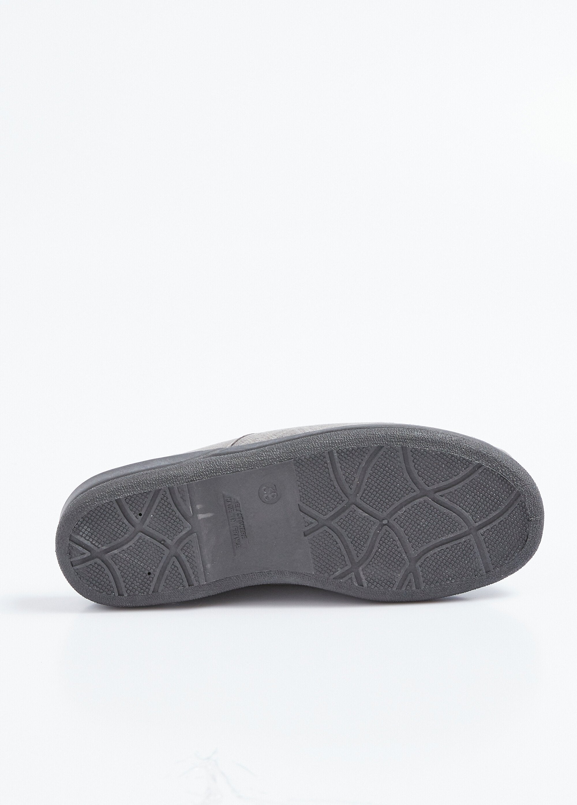 Pantuflas_tipo_mule_con_cuña_ancha_y_cómodas_unisex_Gris_UN1_slim