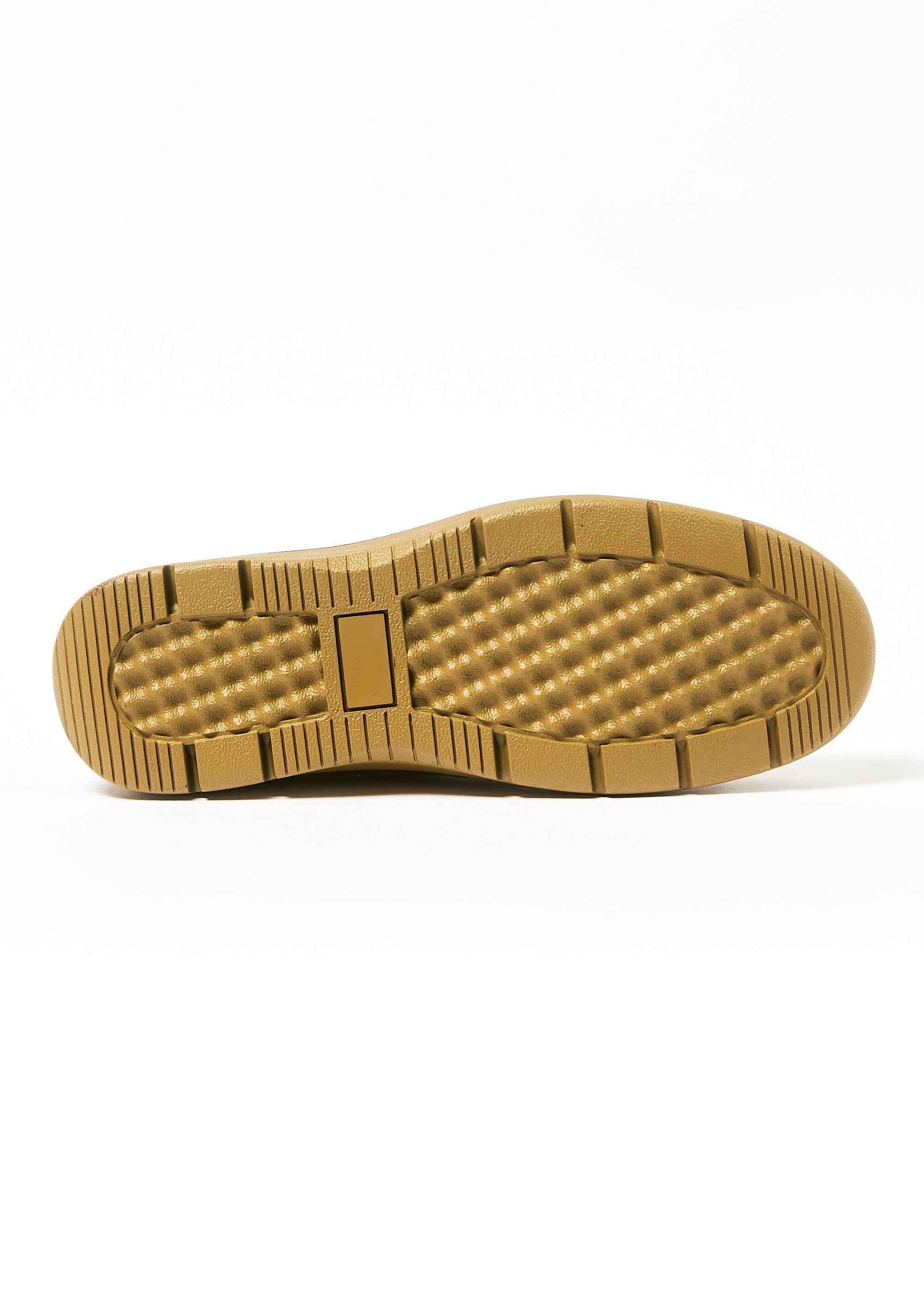 Zapatos_náuticos_de_cuero_con_cordones_camello_UN1_slim