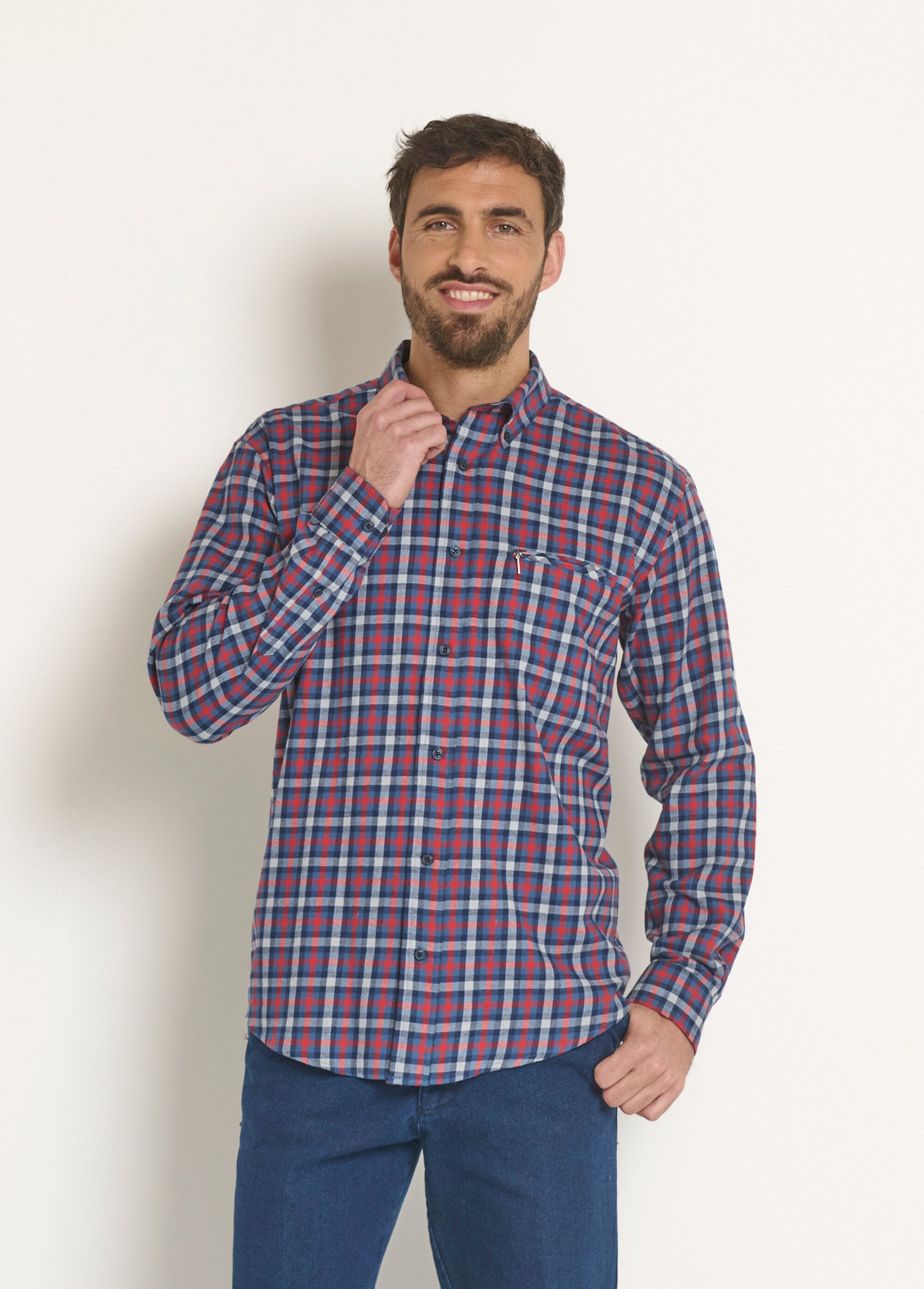 Camisa_de_franela_con_detalles_en_contraste,_oscura_Azulejos_rojos_FA1_slim