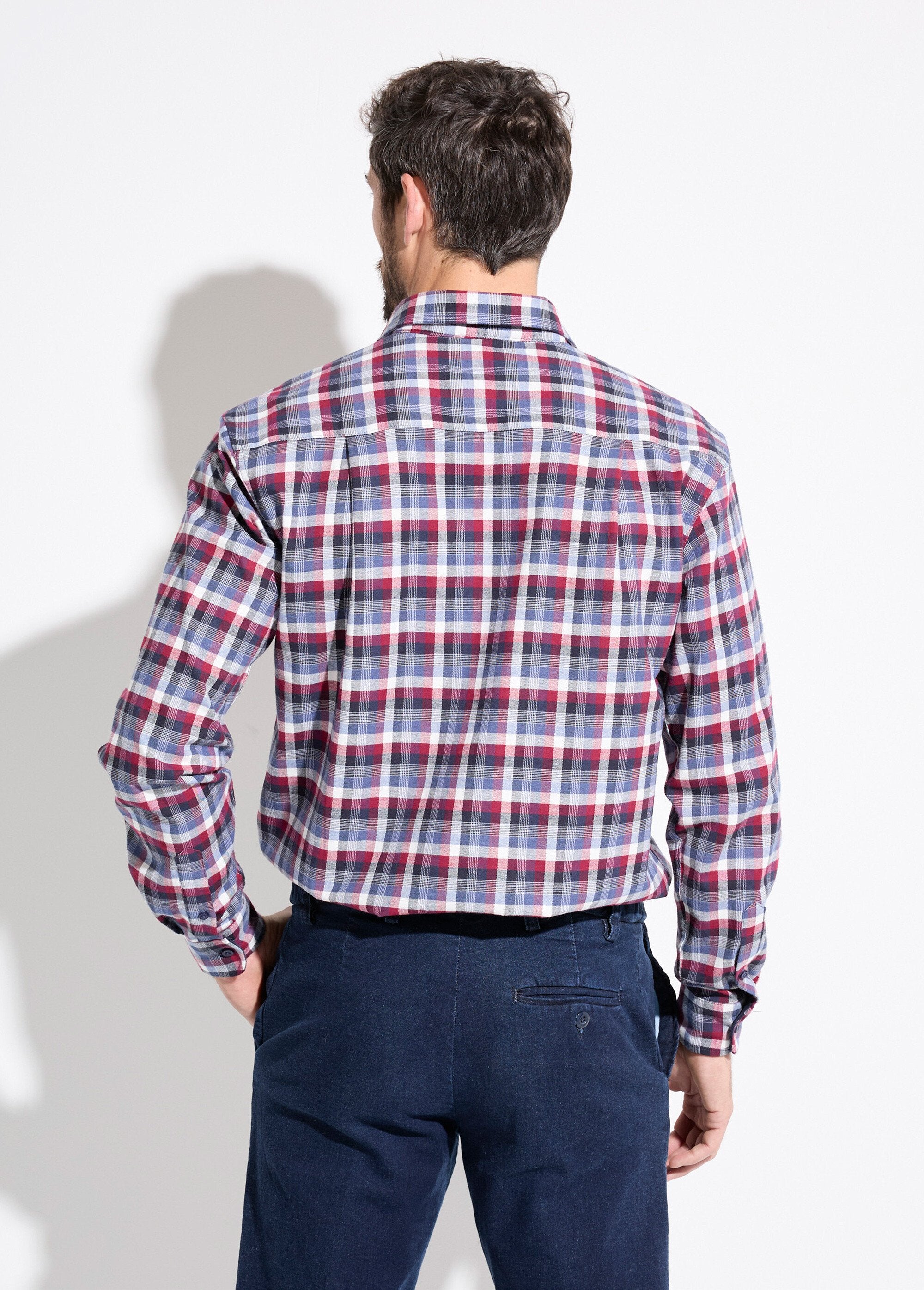 Camisa_de_franela_elástica_con_mangas_largas._Burdeos_DO1_slim