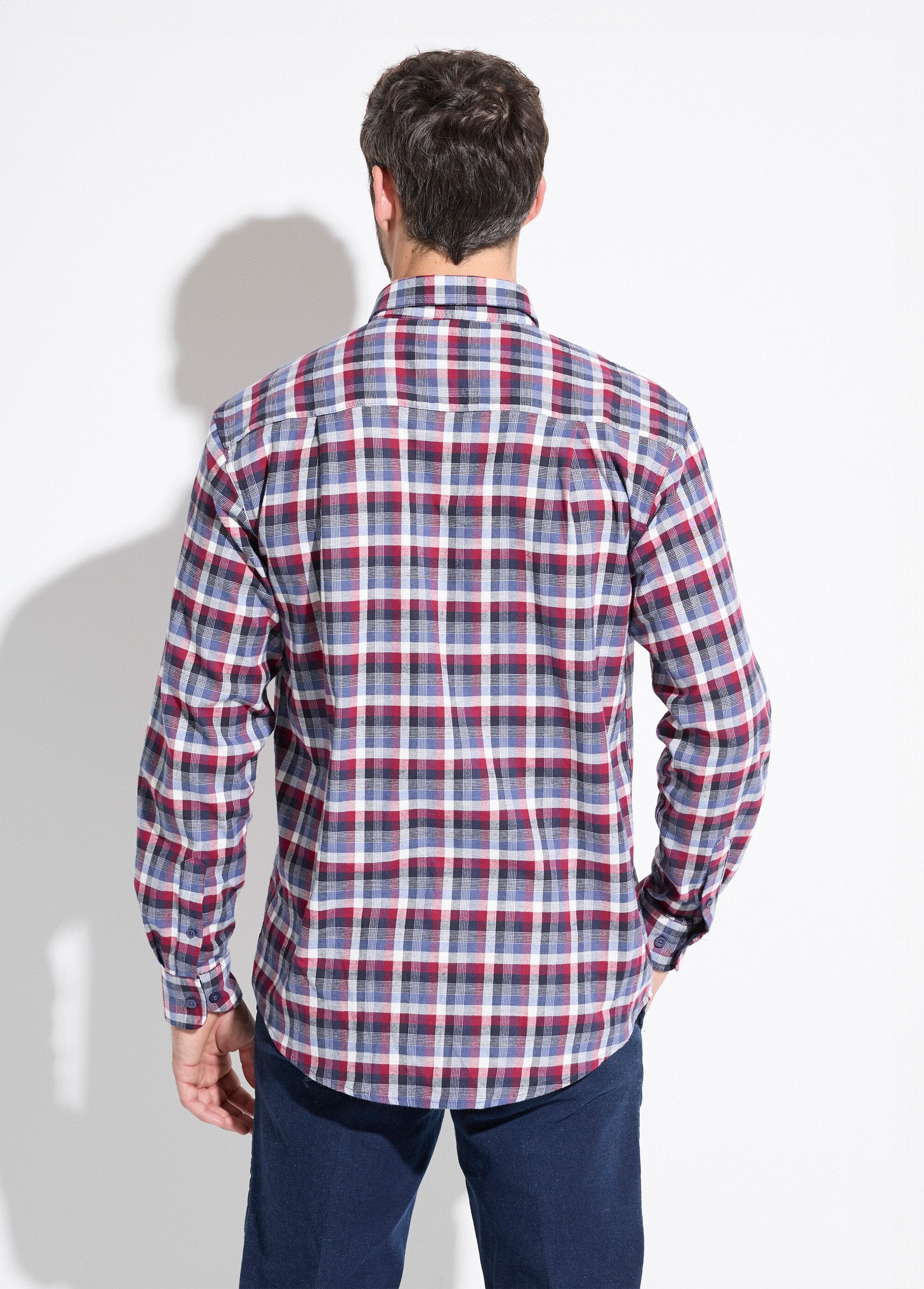 Camisa_de_franela_elástica_con_mangas_largas._Burdeos_DO2_slim