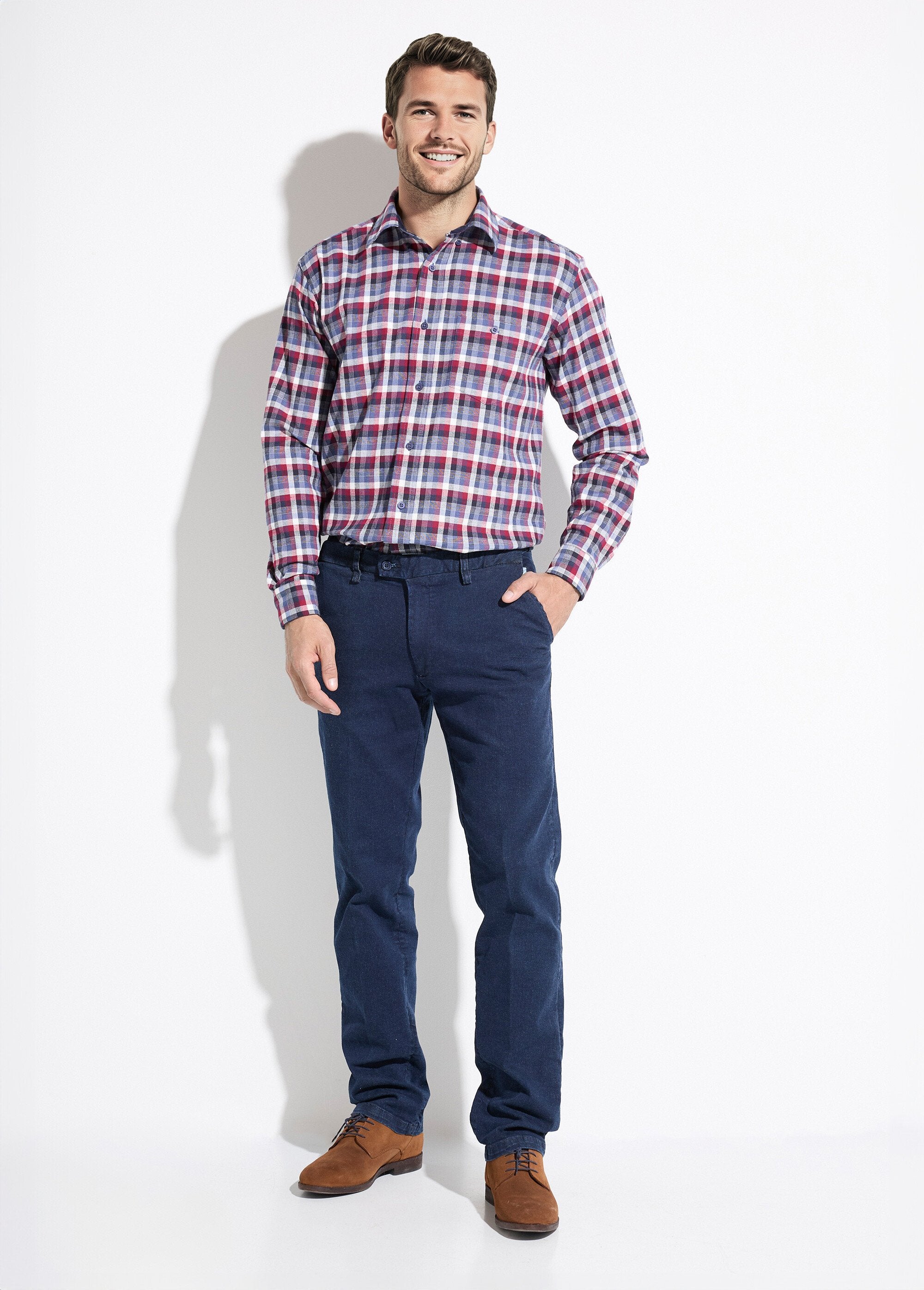 Camisa_de_franela_elástica_con_mangas_largas._Burdeos_SF1_slim