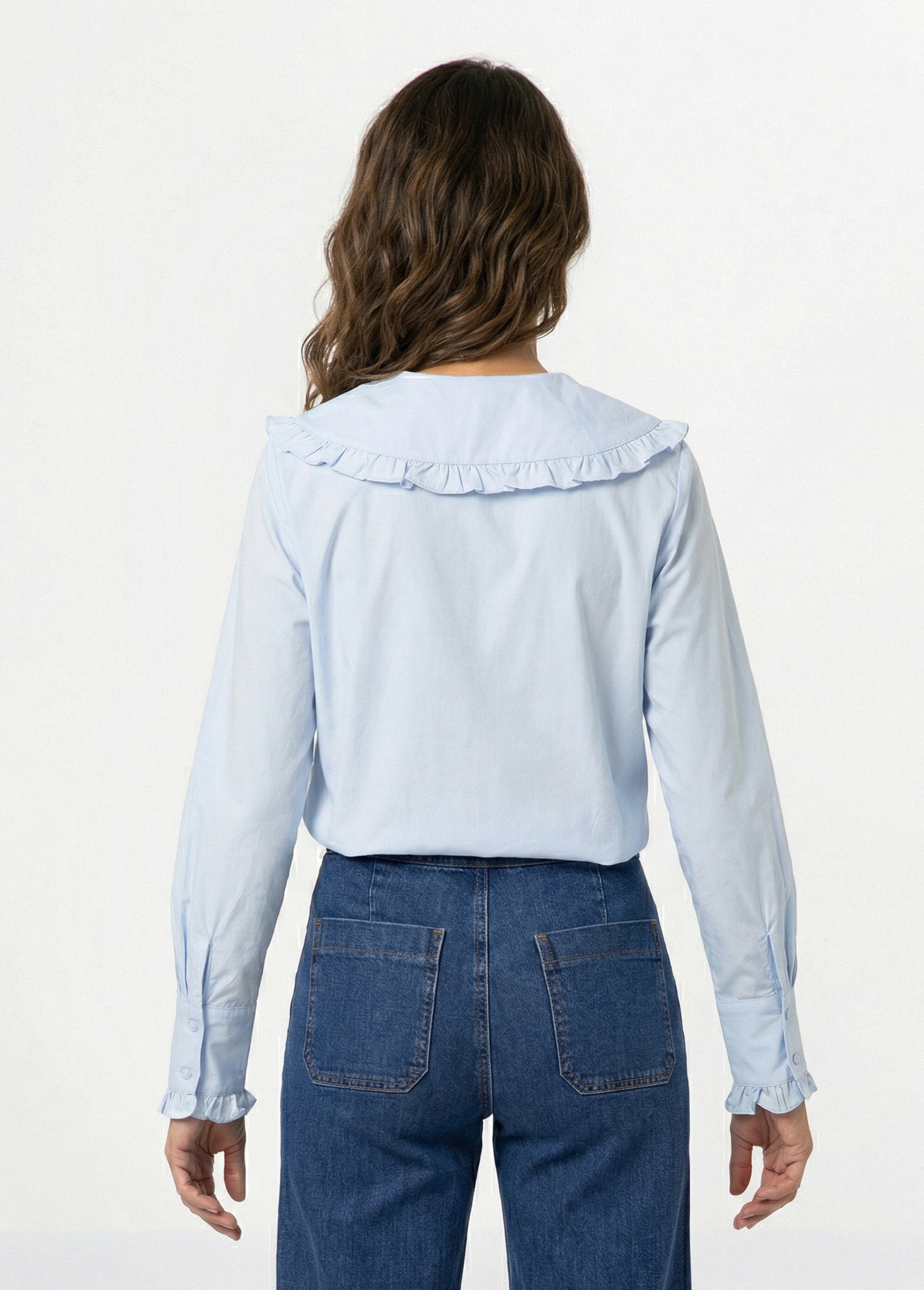 Blusa_con_cuello_Peter_Pan_plisado_Azul_cielo_DO1_slim