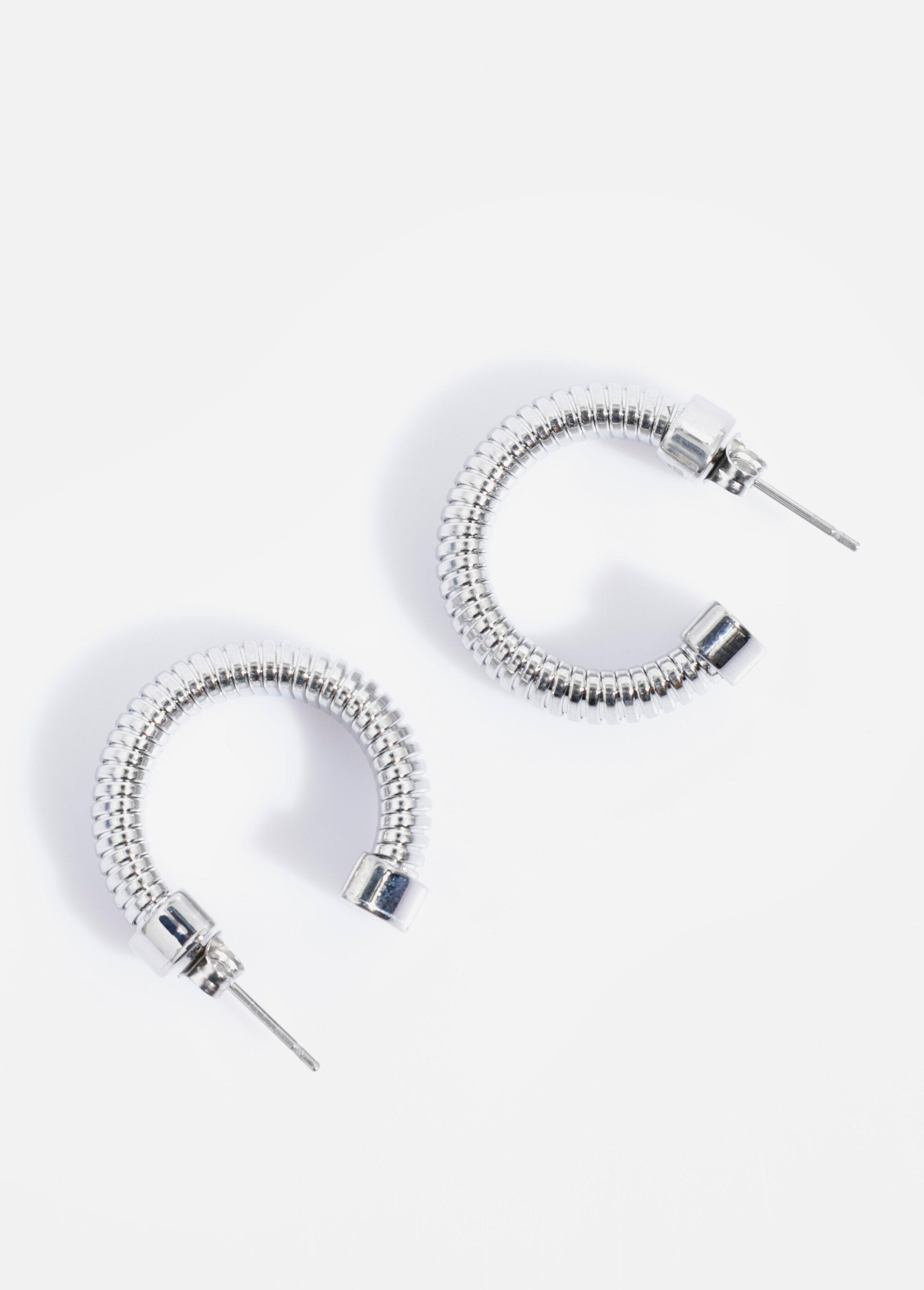 Pendientes_de_aro_de_malla_de_acero_inoxidable_Plata_DE2_slim