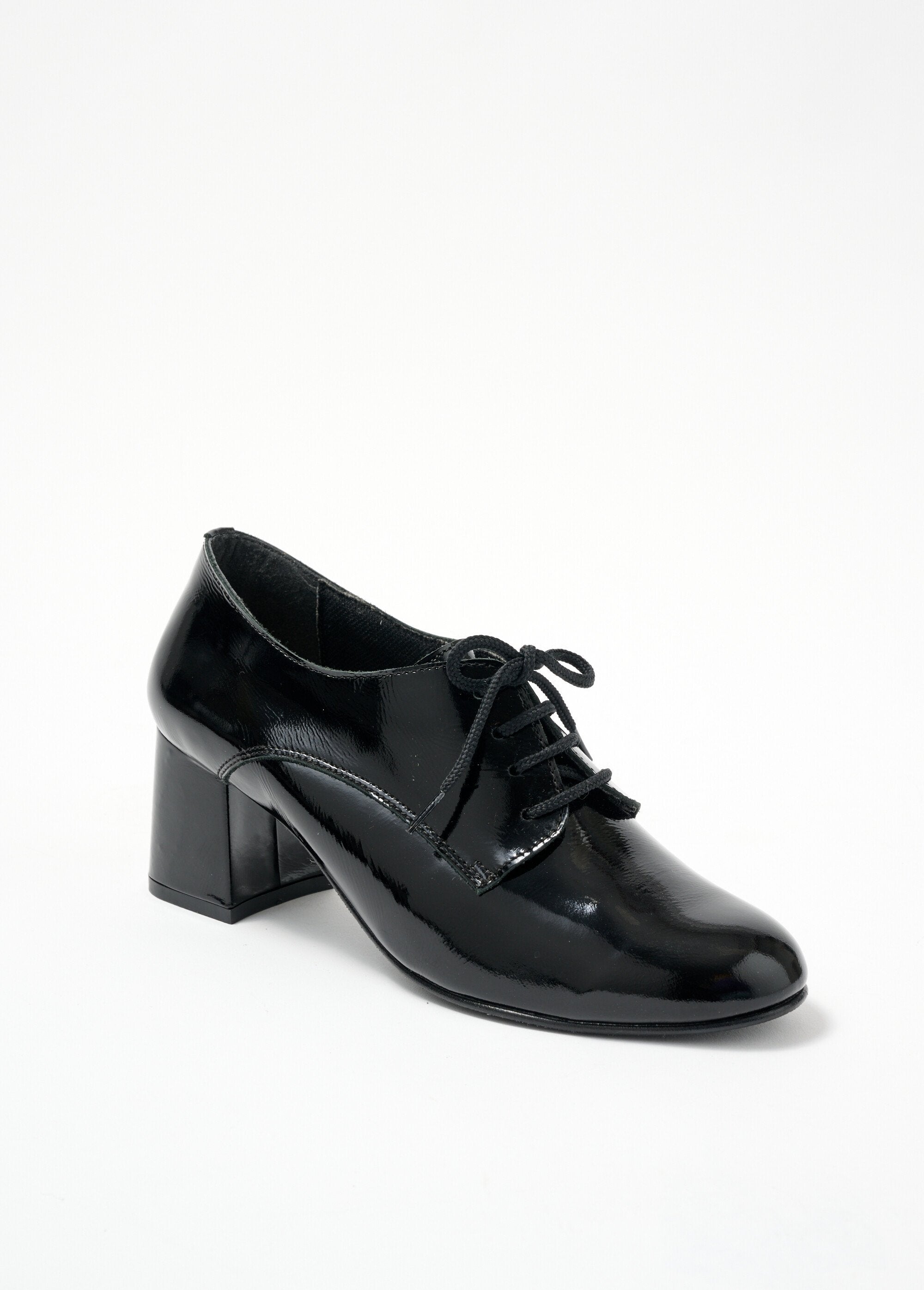 Derbies_de_charol_con_cordones_y_tacón_ancho_y_cómodo_Vernis_noir_FA1_slim