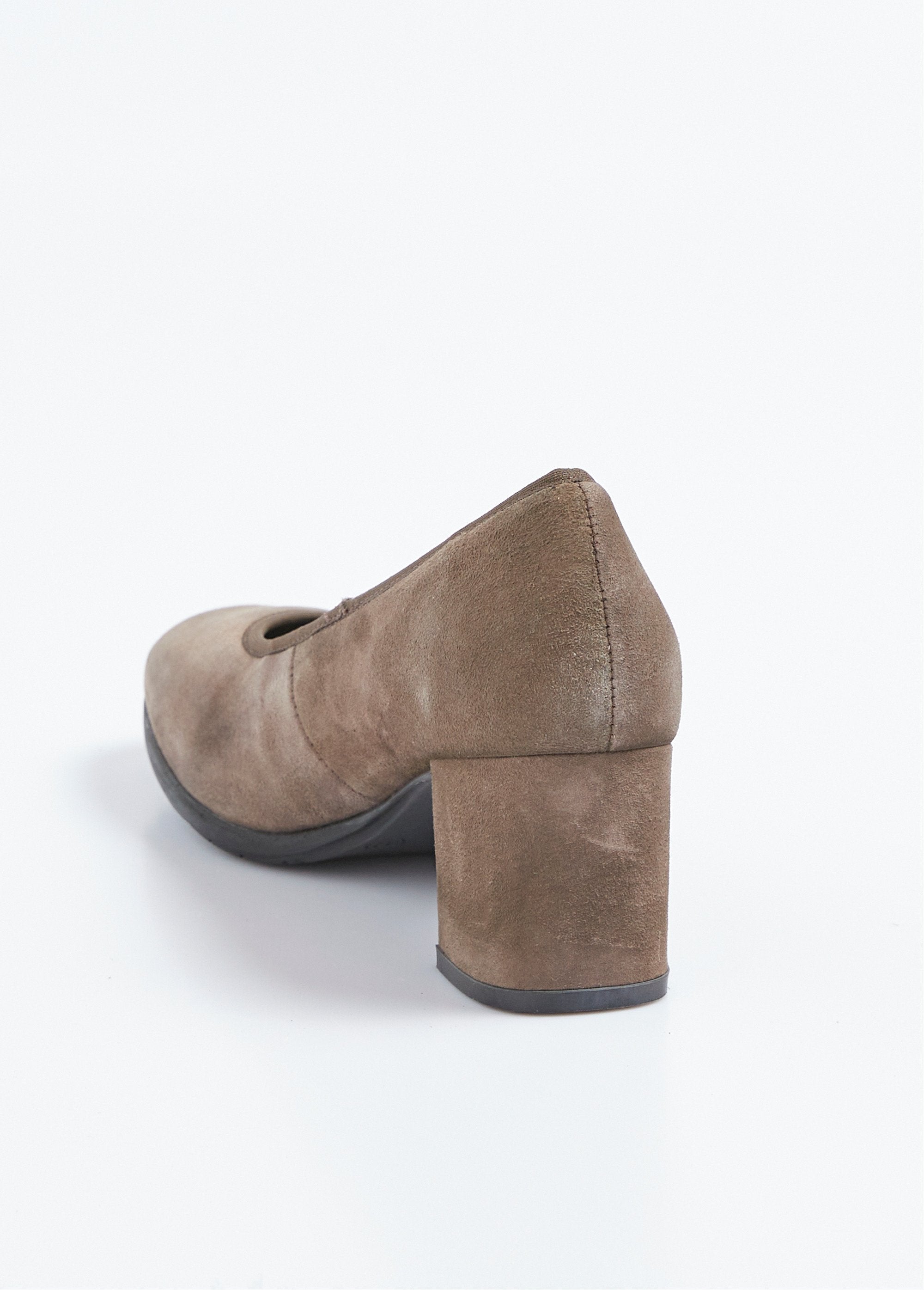 Escarpins_à_talon_en_cuir_suédé,_antidérapant_Taupe_DO1_slim