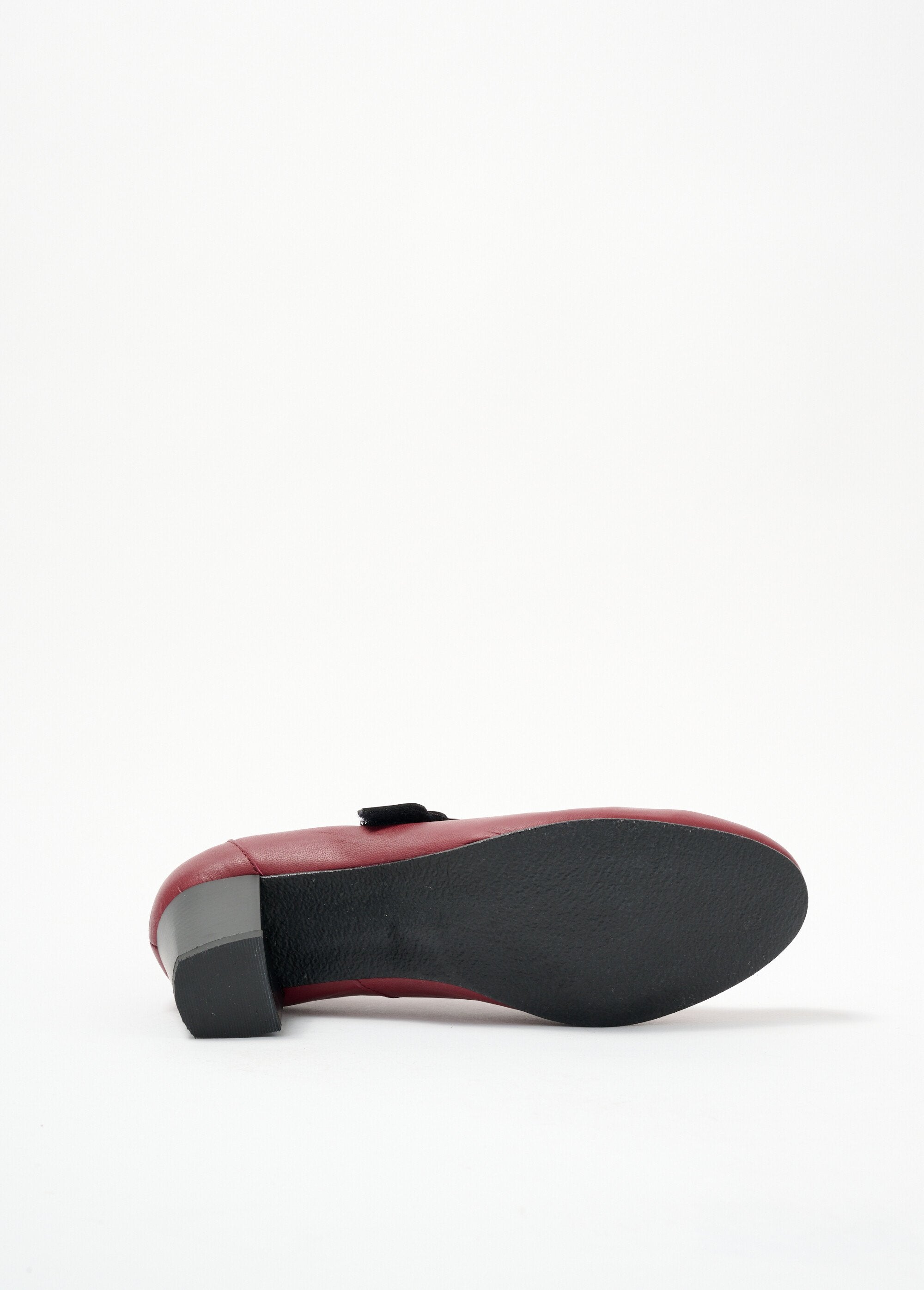 Zapatos_de_tacón_de_ancho_cómodo_con_cierre_de_velcro_en_piel_Bordeaux_UN1_slim