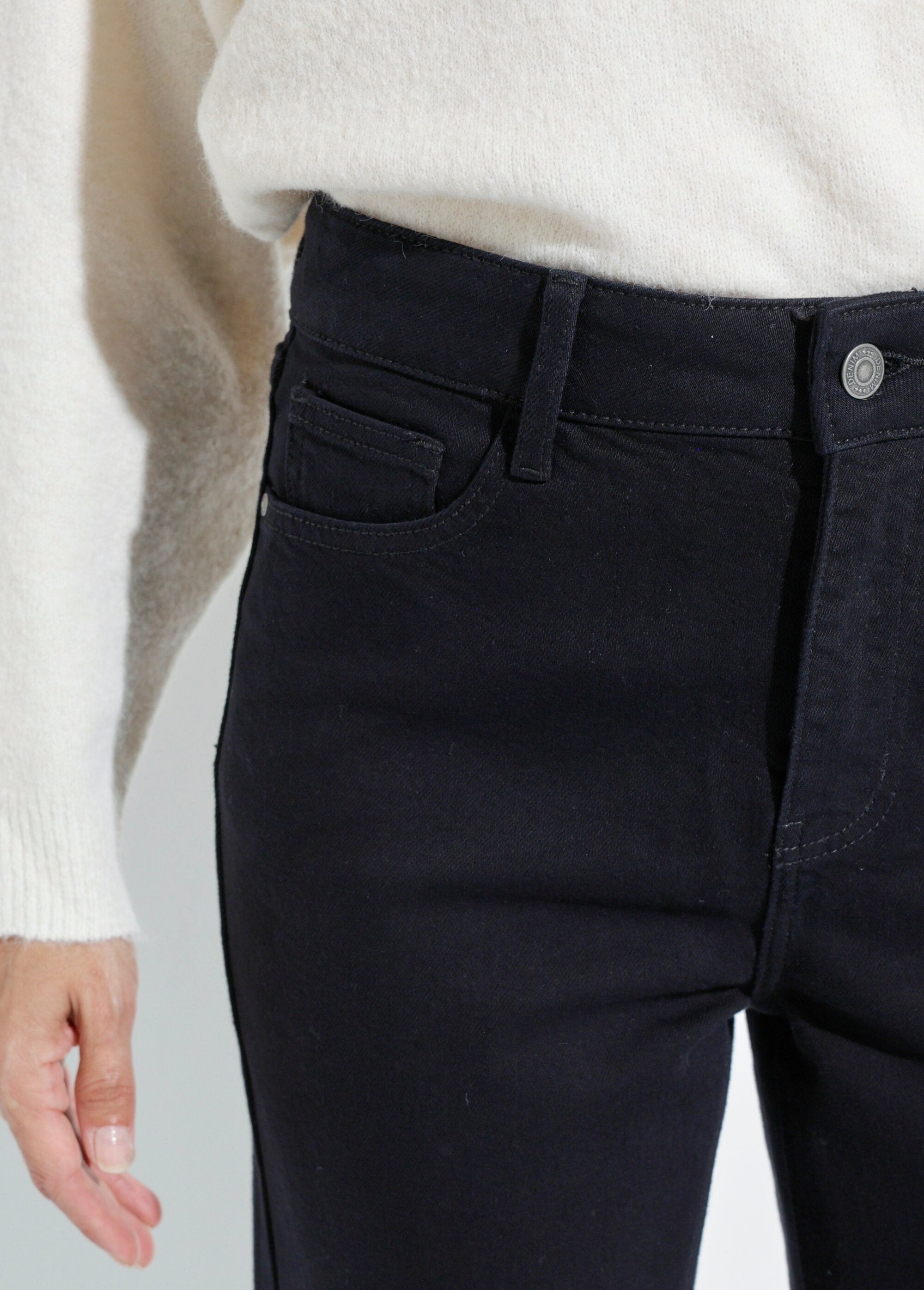 Jeans_mom_de_mezclilla,_especial_TALLA_GRANDE_Negro_DE1_slim