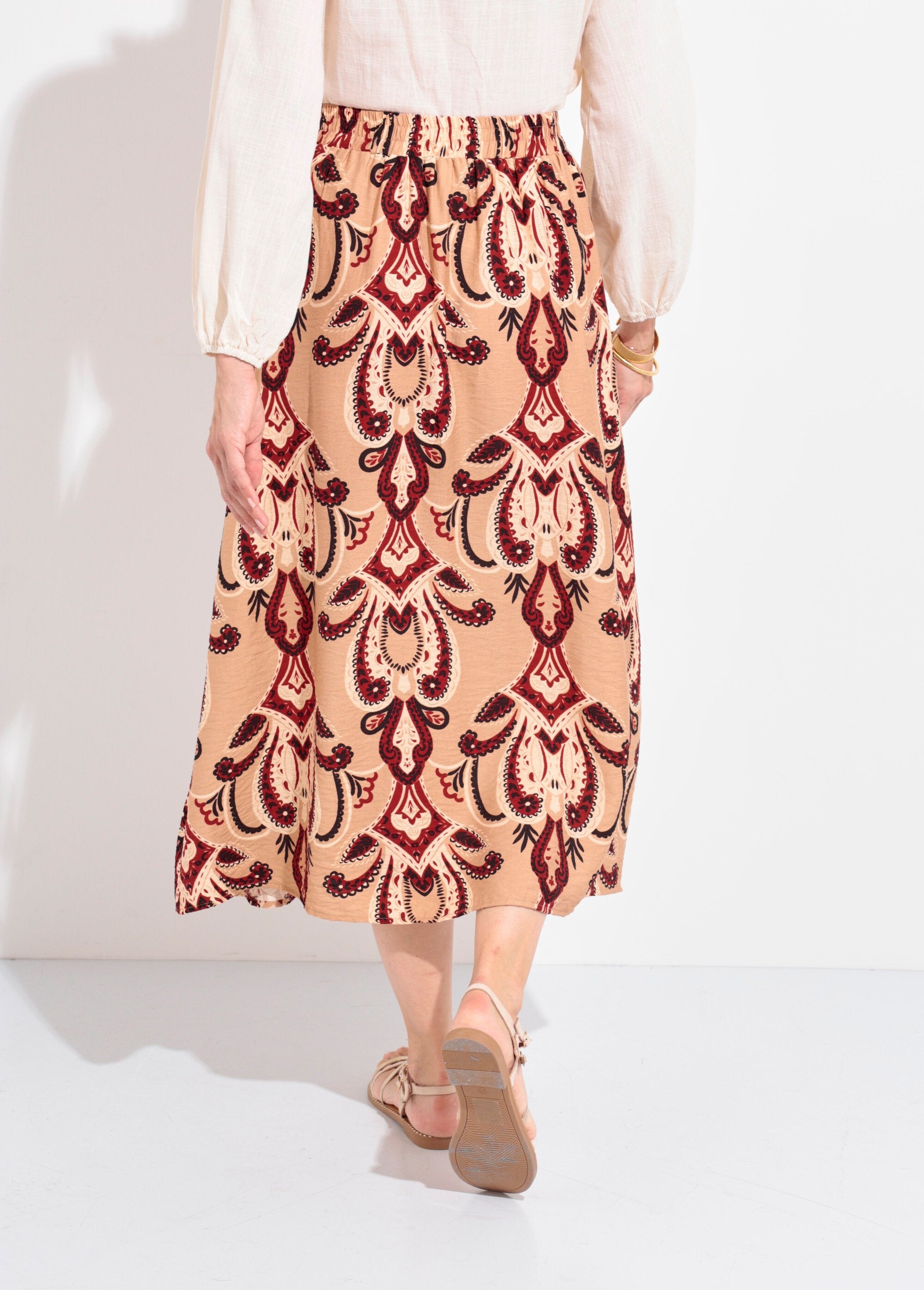 Falda_larga_fluida_con_estampado_paisley_Beige_DO1_slim