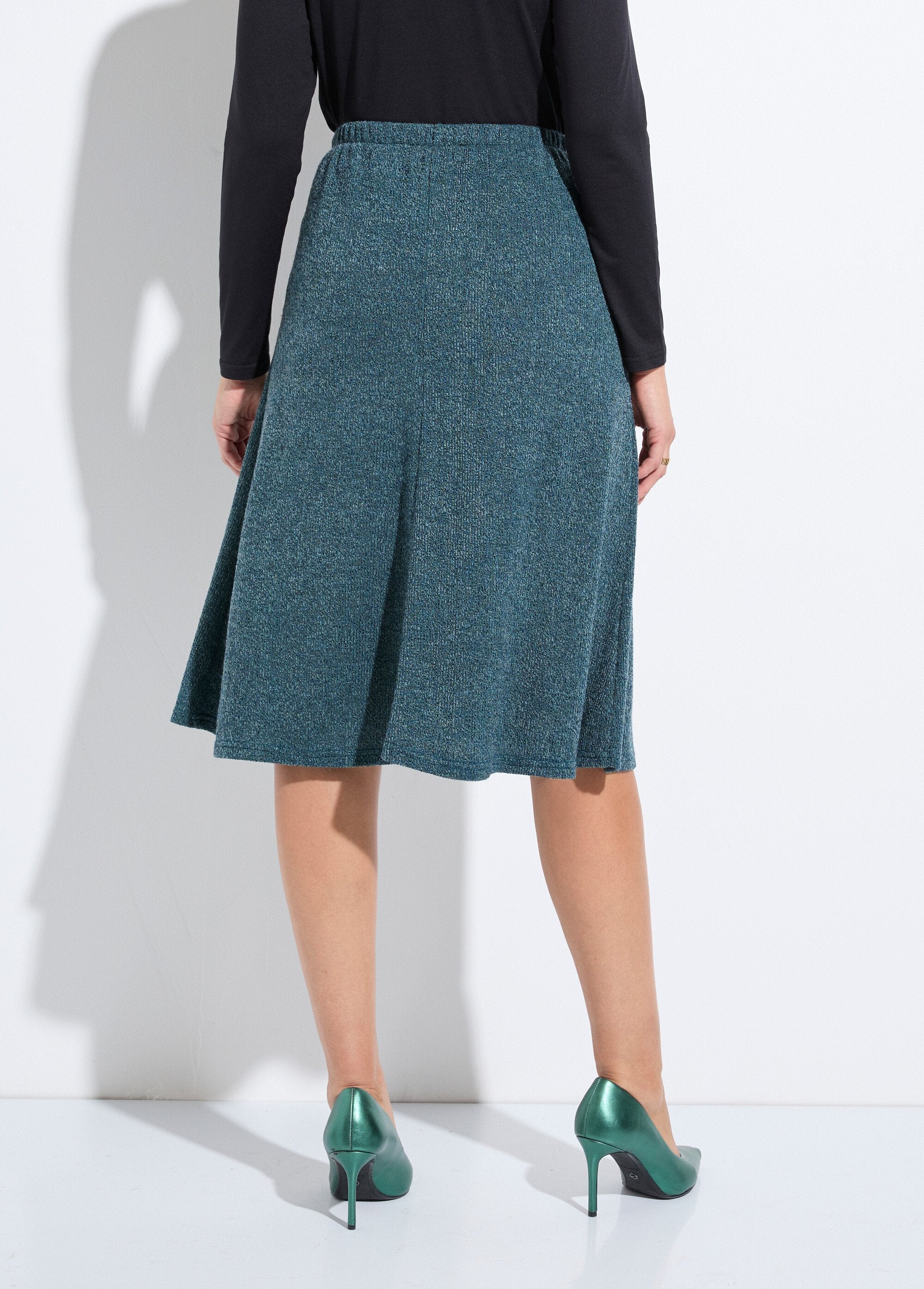 Falda_acampanada_de_largo_medio_en_punto_liso_y_cálido_Verde_DO1_slim