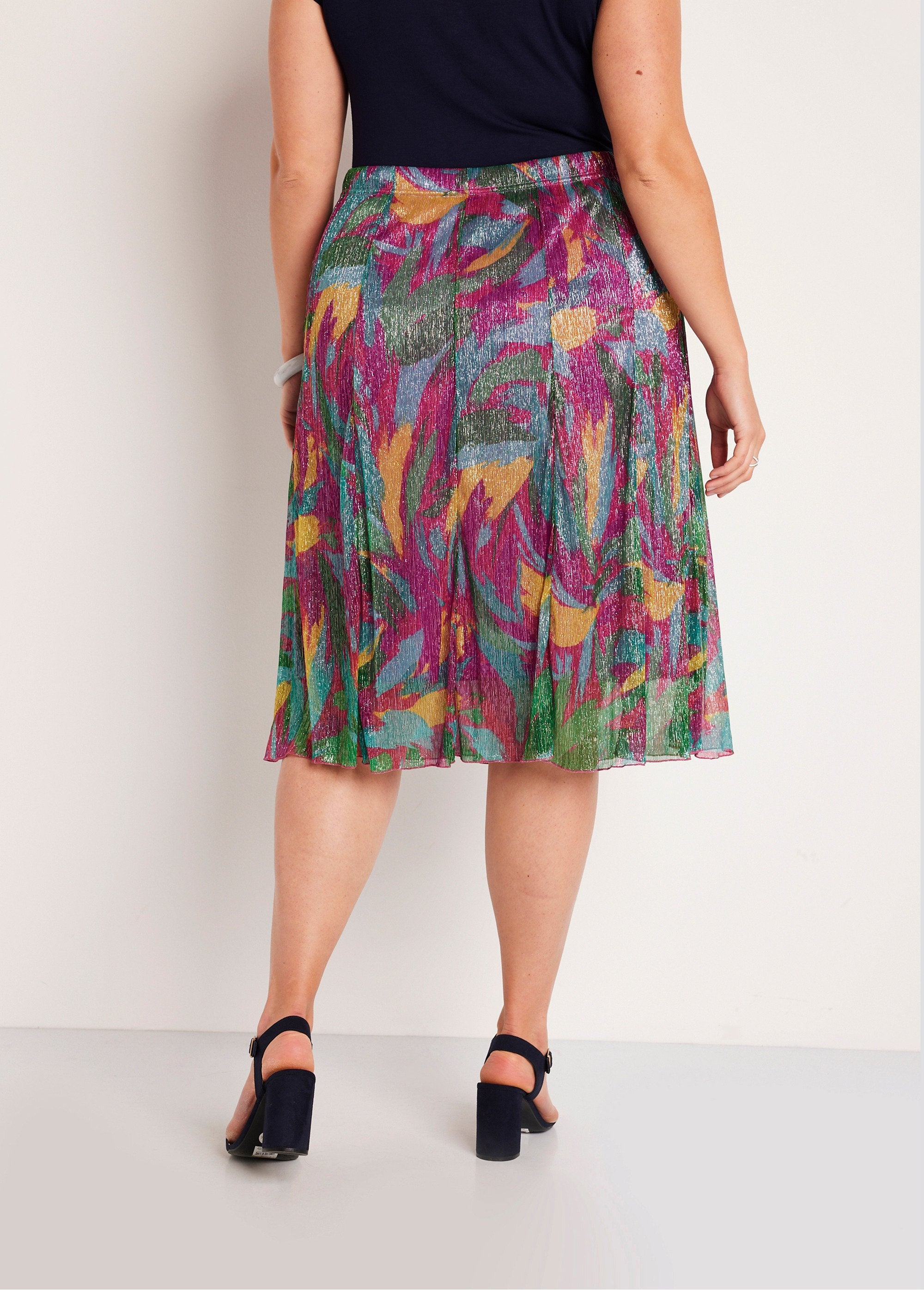 Falda_midi_ancha_estampada_brillante_fucsia_y_verde_DO1_curvy